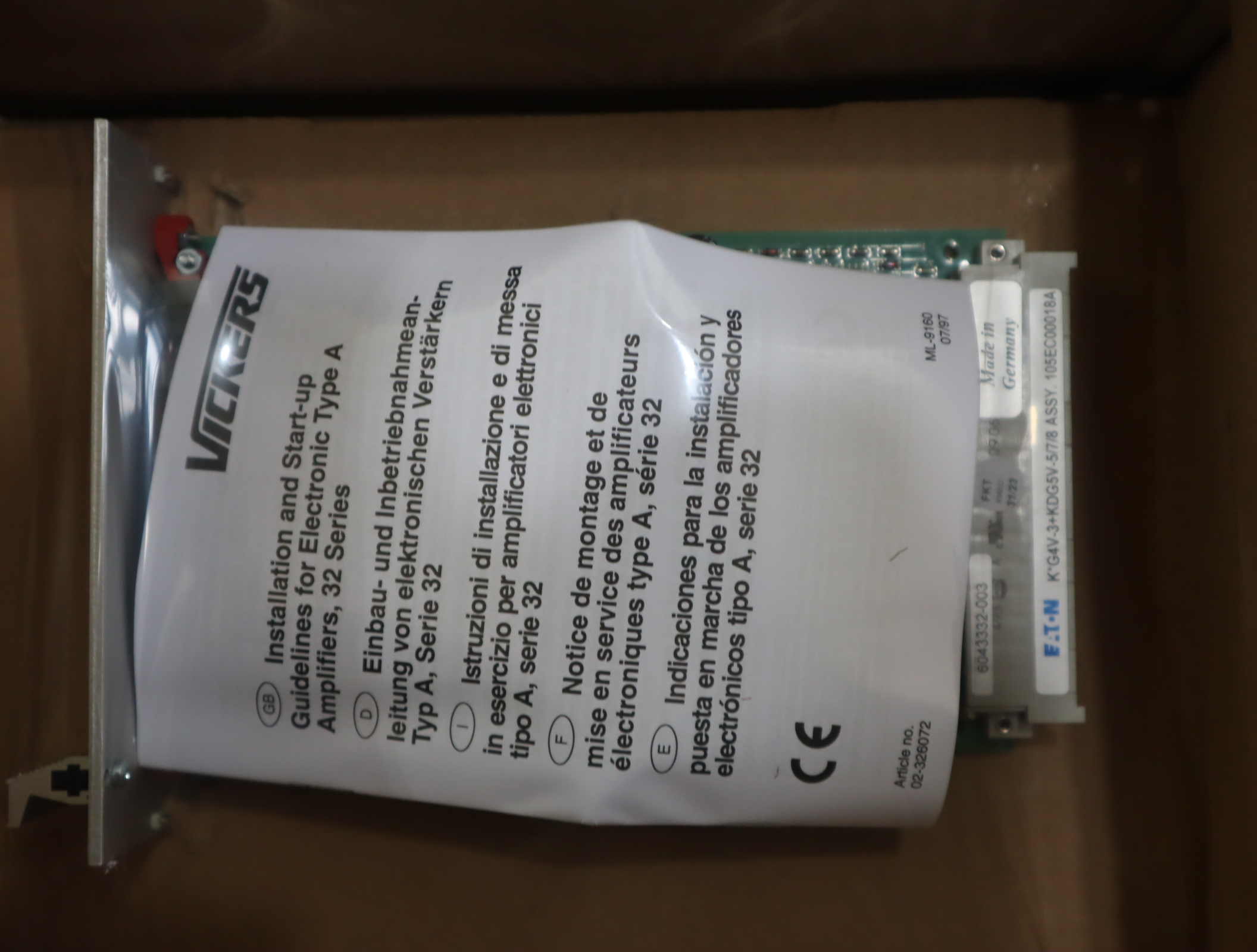 EEA-PAM-523-A-33 105EC00018A 02-104808 威格士VICKERS放大器