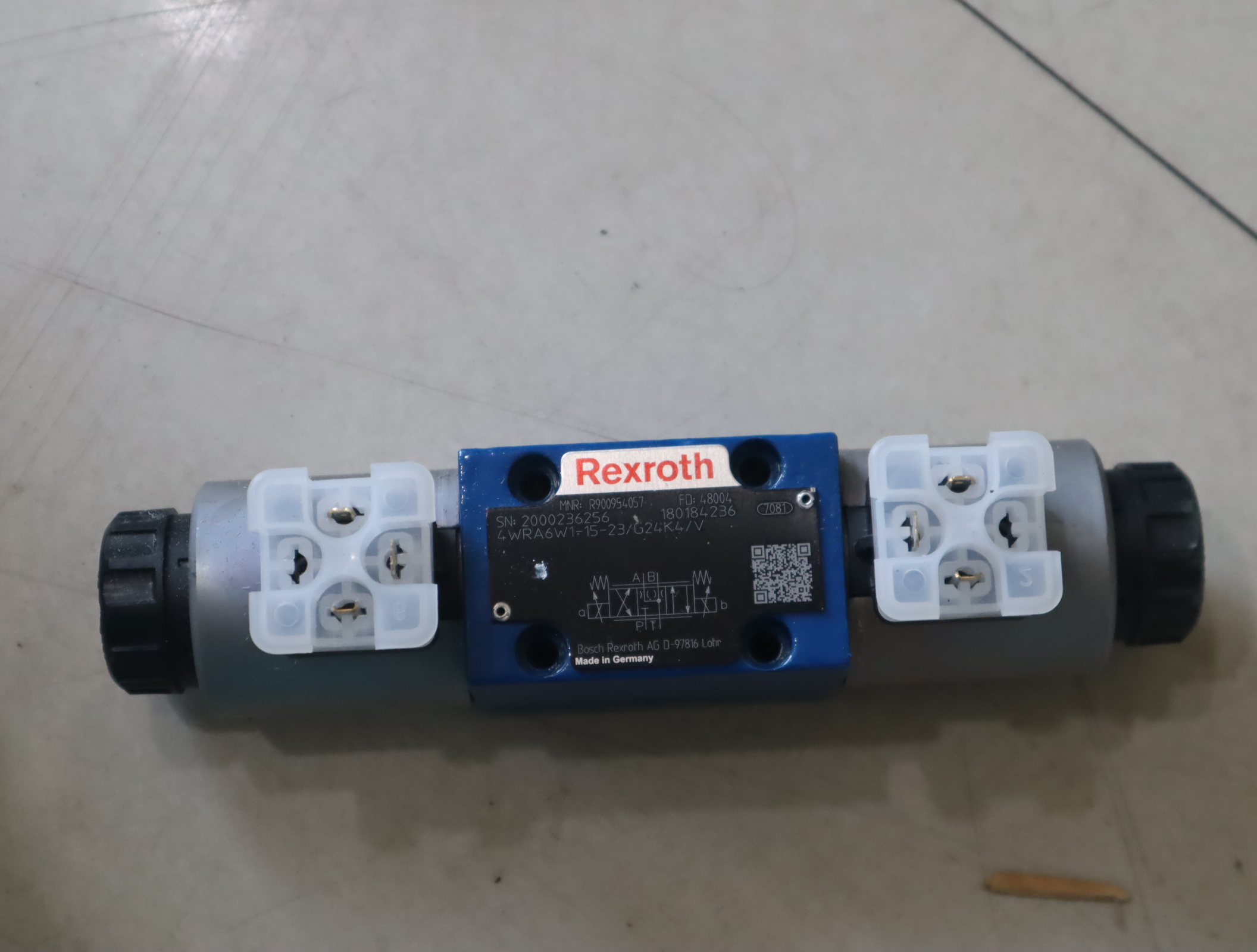 4WRA6W1-15-23/G24K4/V R900954057 德国力士乐REXROTH比例阀