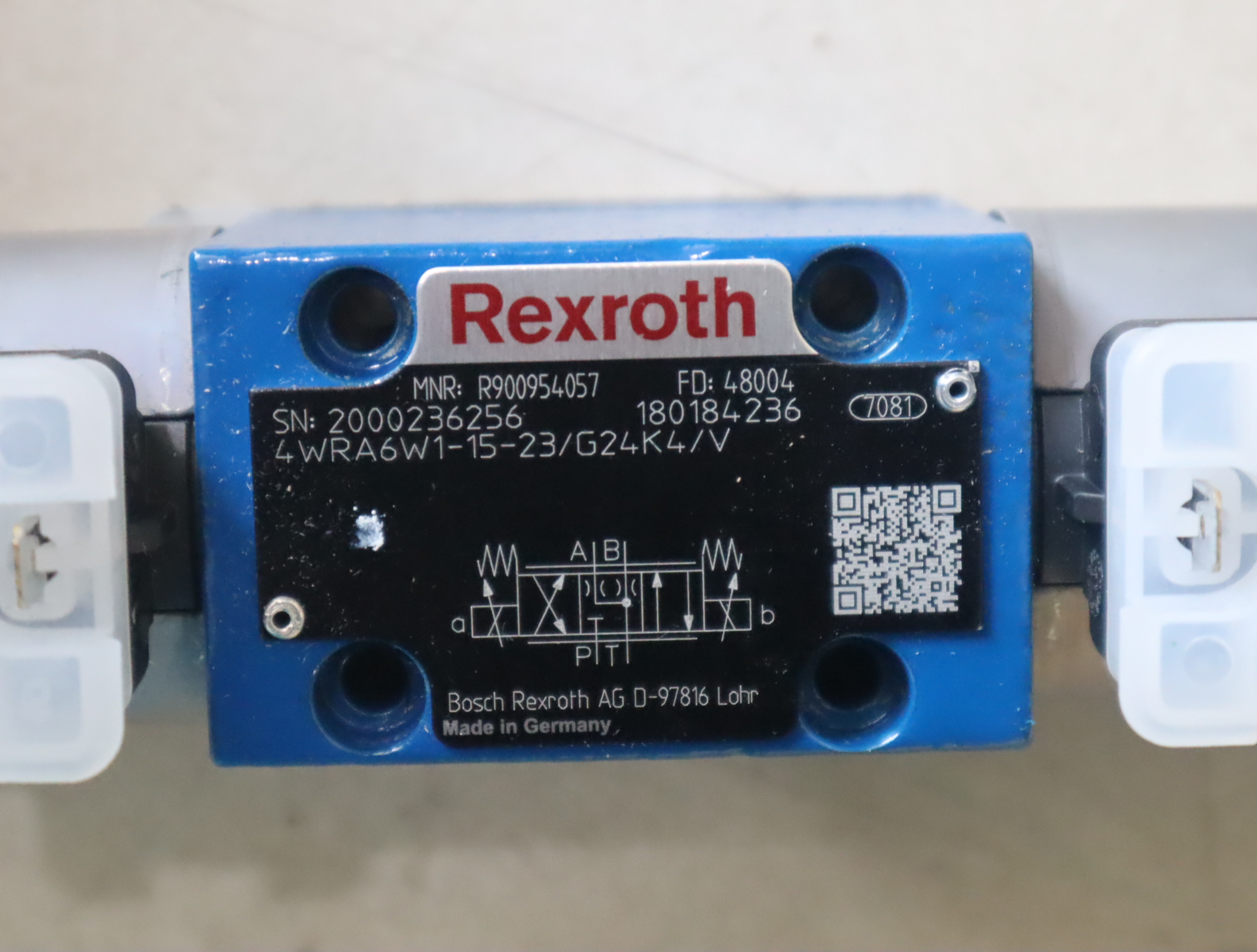 4WRA6W1-15-23/G24K4/V R900954057 德国力士乐REXROTH比例阀