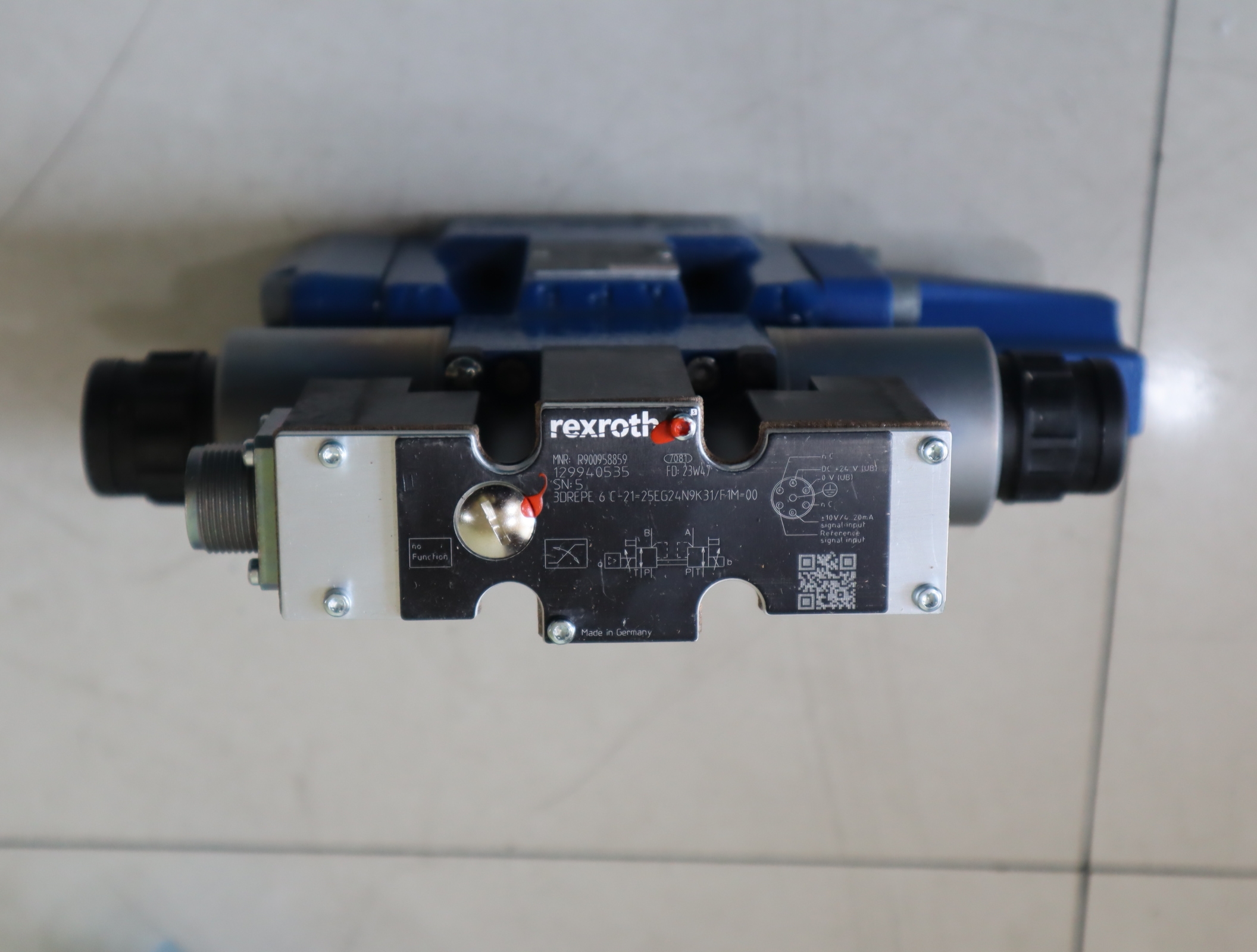 4WRZE10W8-85-73/6EG24N9ETK31/F1M R900764372 力士乐REXROTH