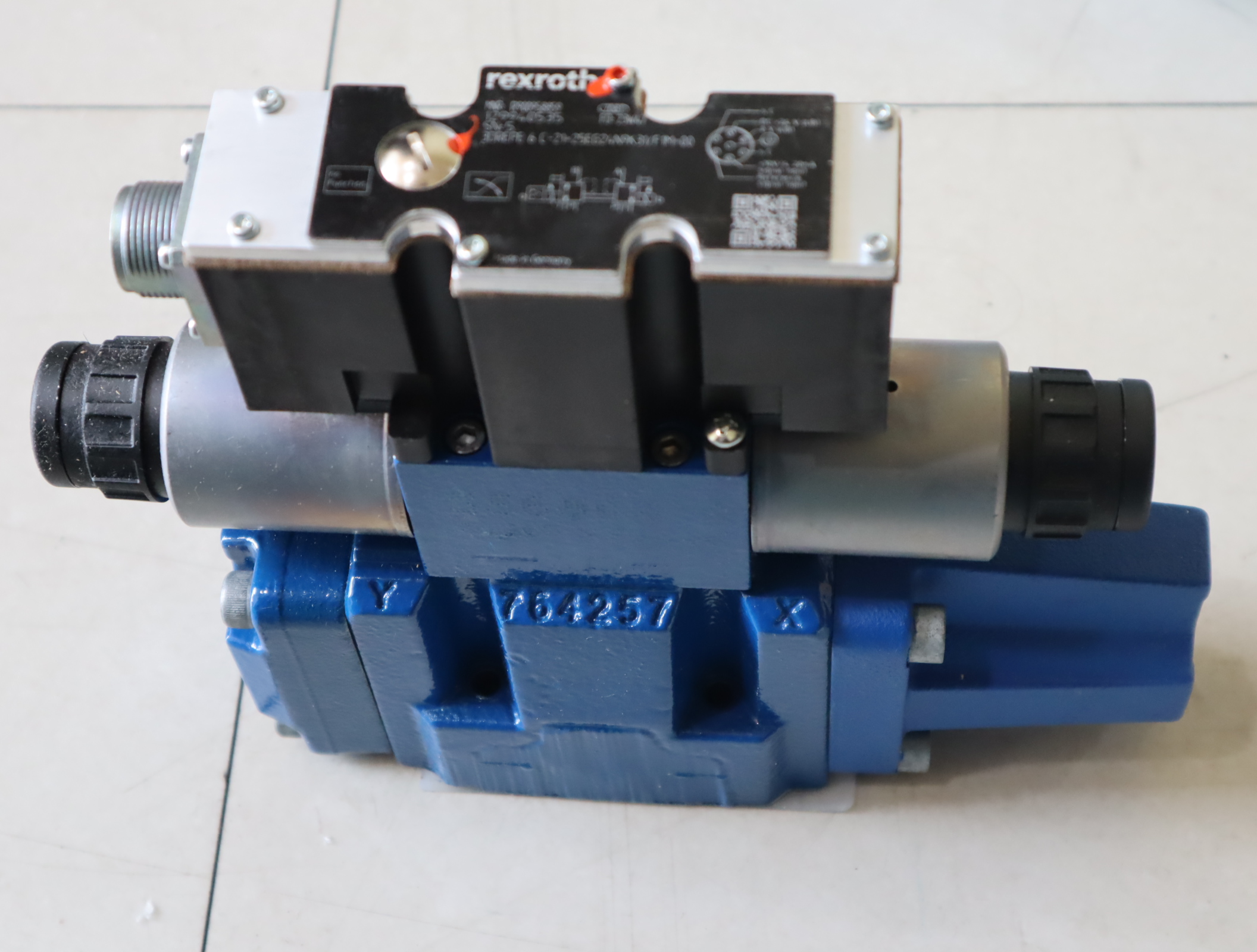 4WRZE10W8-85-73/6EG24N9ETK31/F1M R900764372 力士乐REXROTH