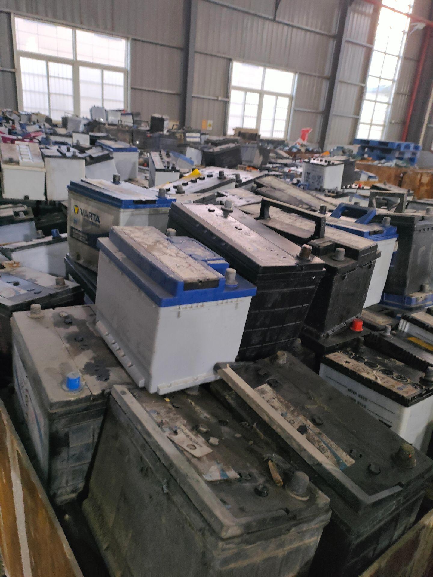 雨 花 台 废旧锂 电 池 收购 叉车 大巴车电池 铅酸锂电池 高价上门回收