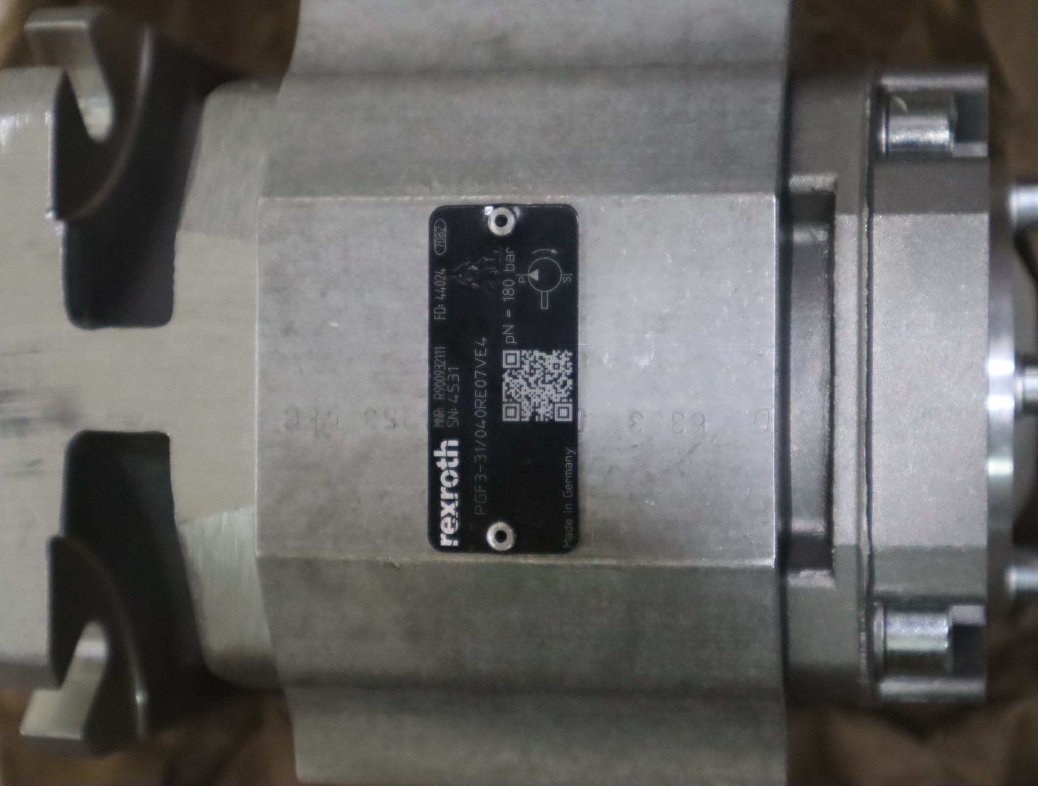 PGF3-31/040RE07VE4 R900932111 PGF3-3X/040RE07VE4 REXROTH泵