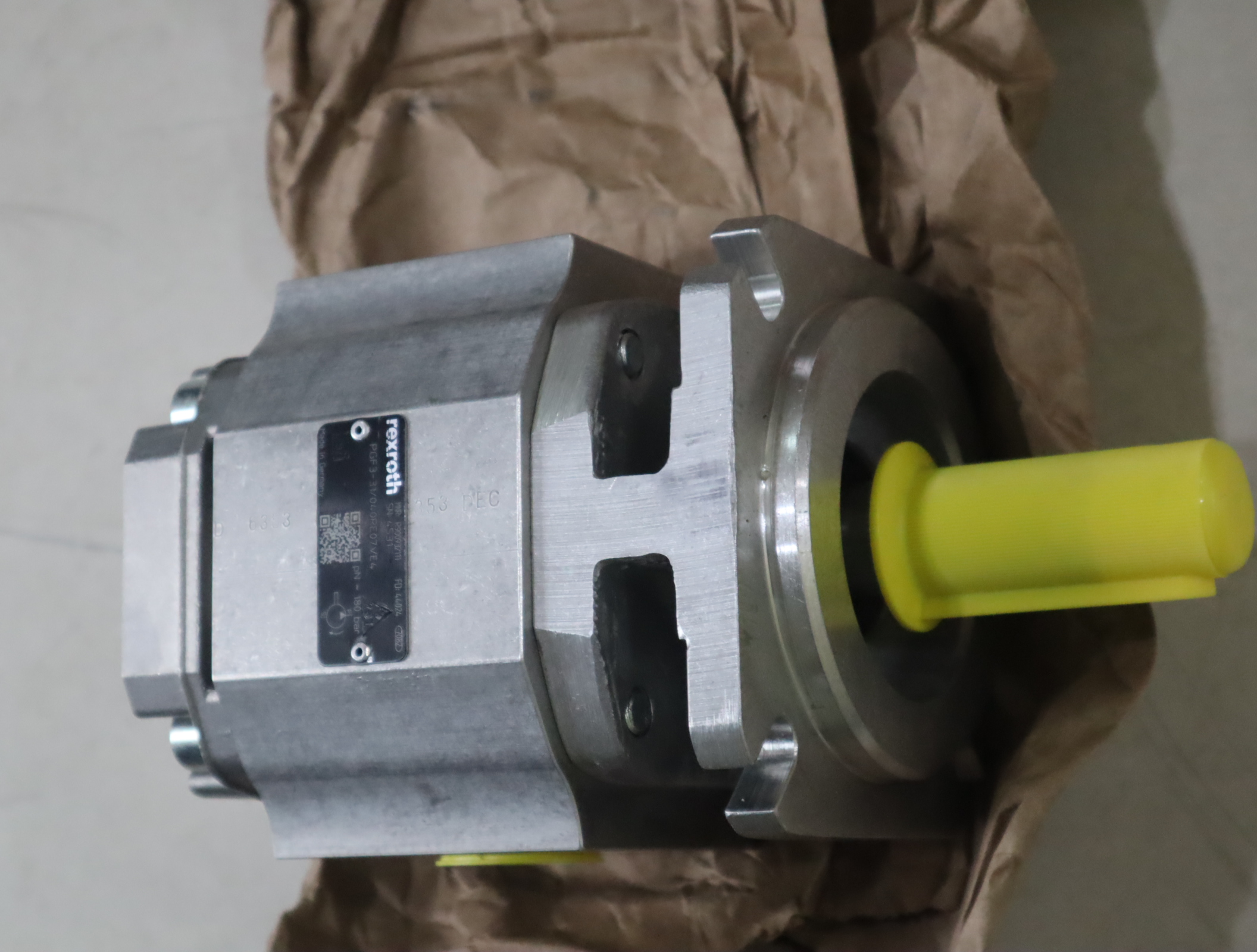 PGF3-31/040RE07VE4 R900932111 PGF3-3X/040RE07VE4 REXROTH泵