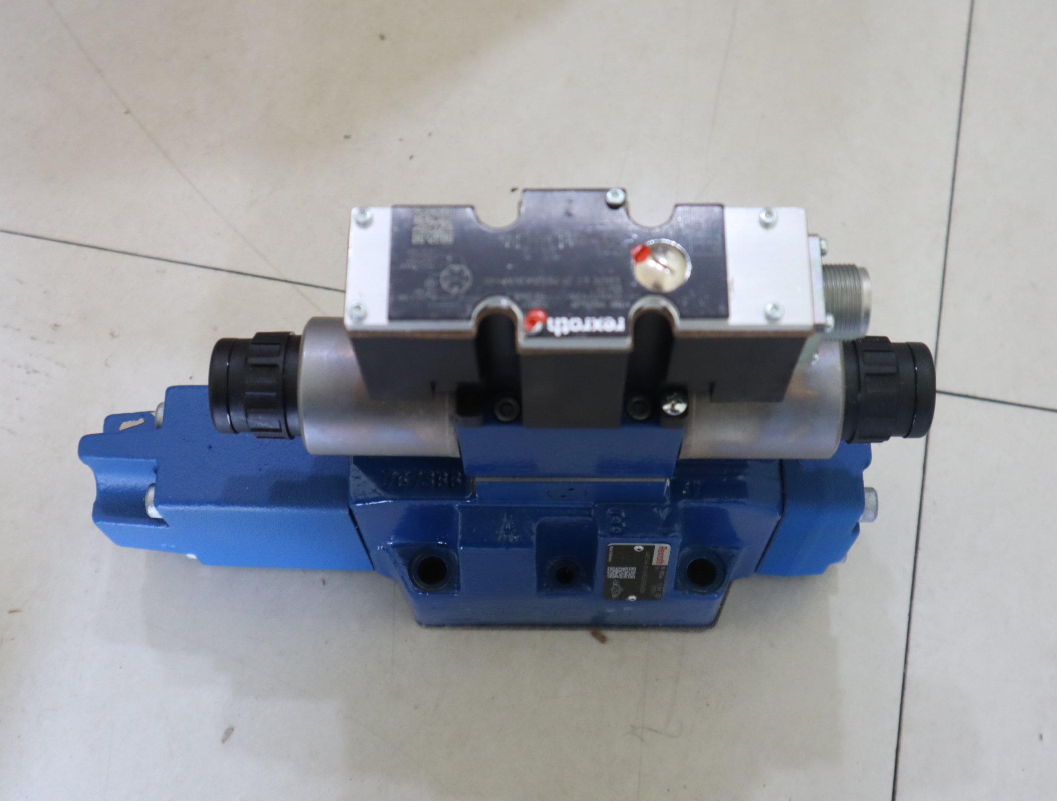 4WRZE16W6-100-74/6EG24ETK31/A1D3M R900954664 REXROTH比例阀