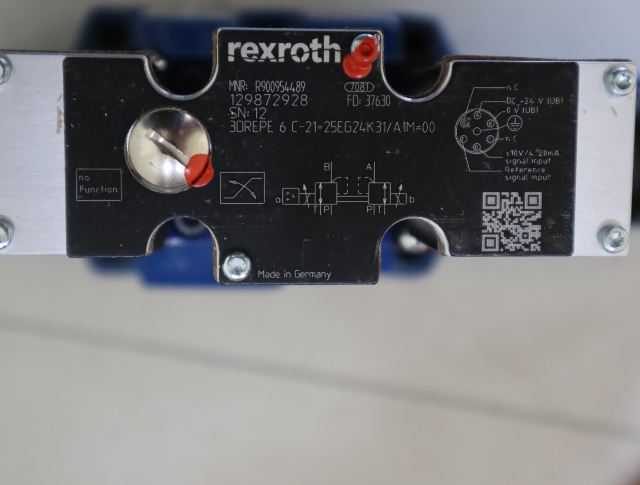 4WRZE16W6-100-74/6EG24ETK31/A1D3M R900954664 REXROTH比例阀