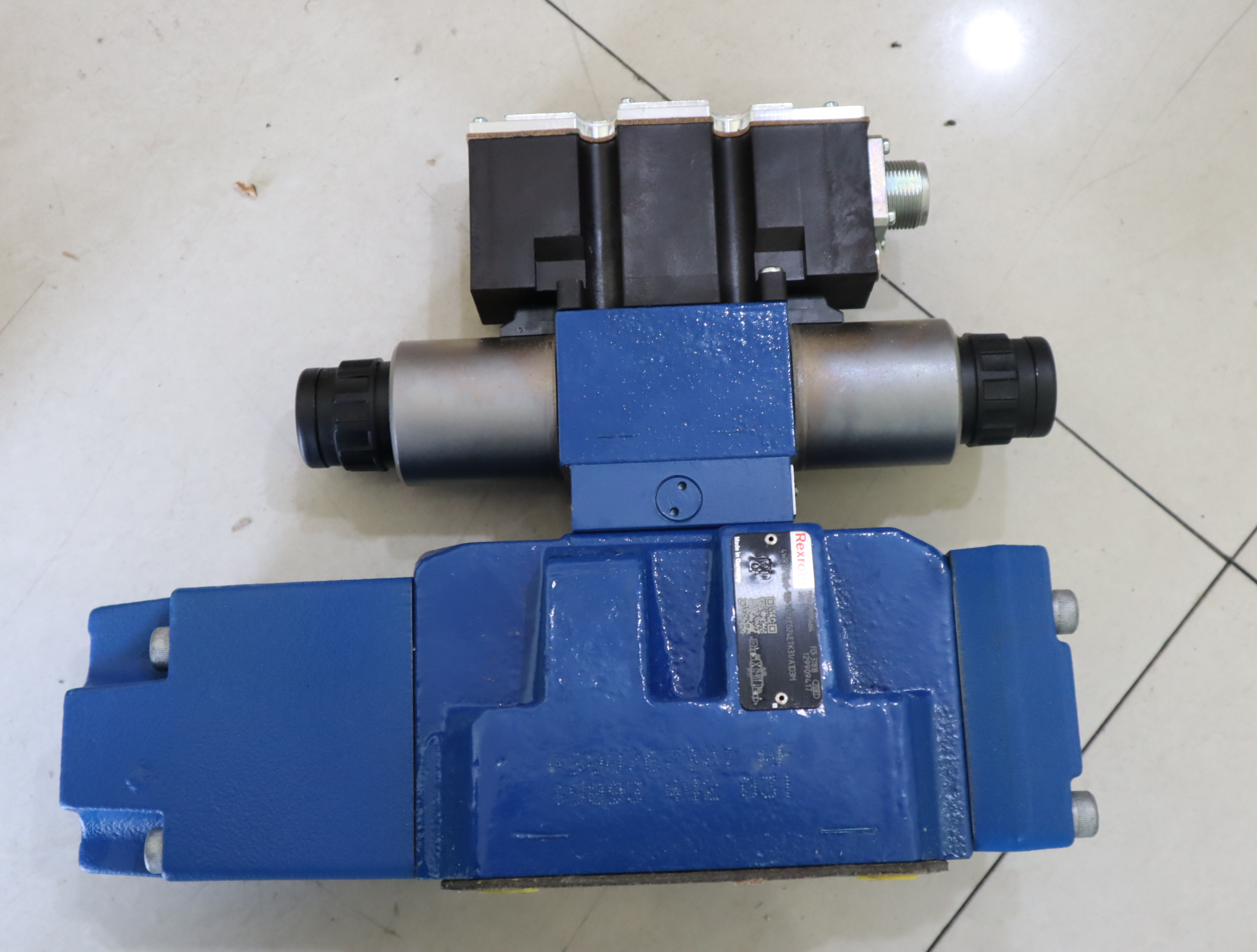 4WRZE16W6-100-74/6EG24ETK31/A1D3M R900954664 REXROTH比例阀