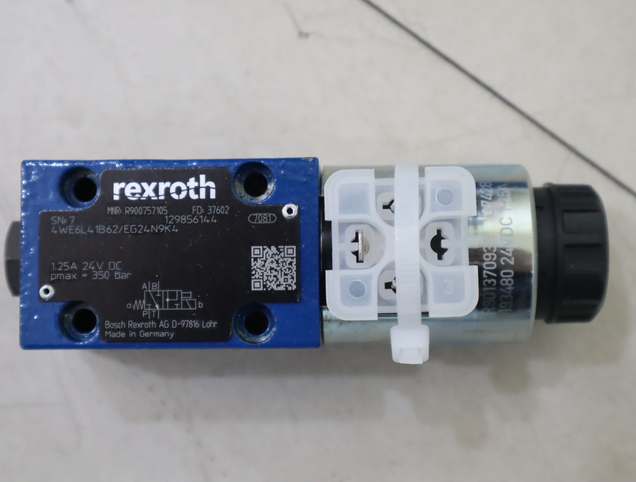 4WE6L41B6X/EG24N9K4 R900757105 德国力士乐REXROTH电磁阀