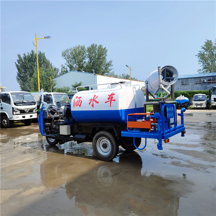 济南3方雾炮三轮洒水车