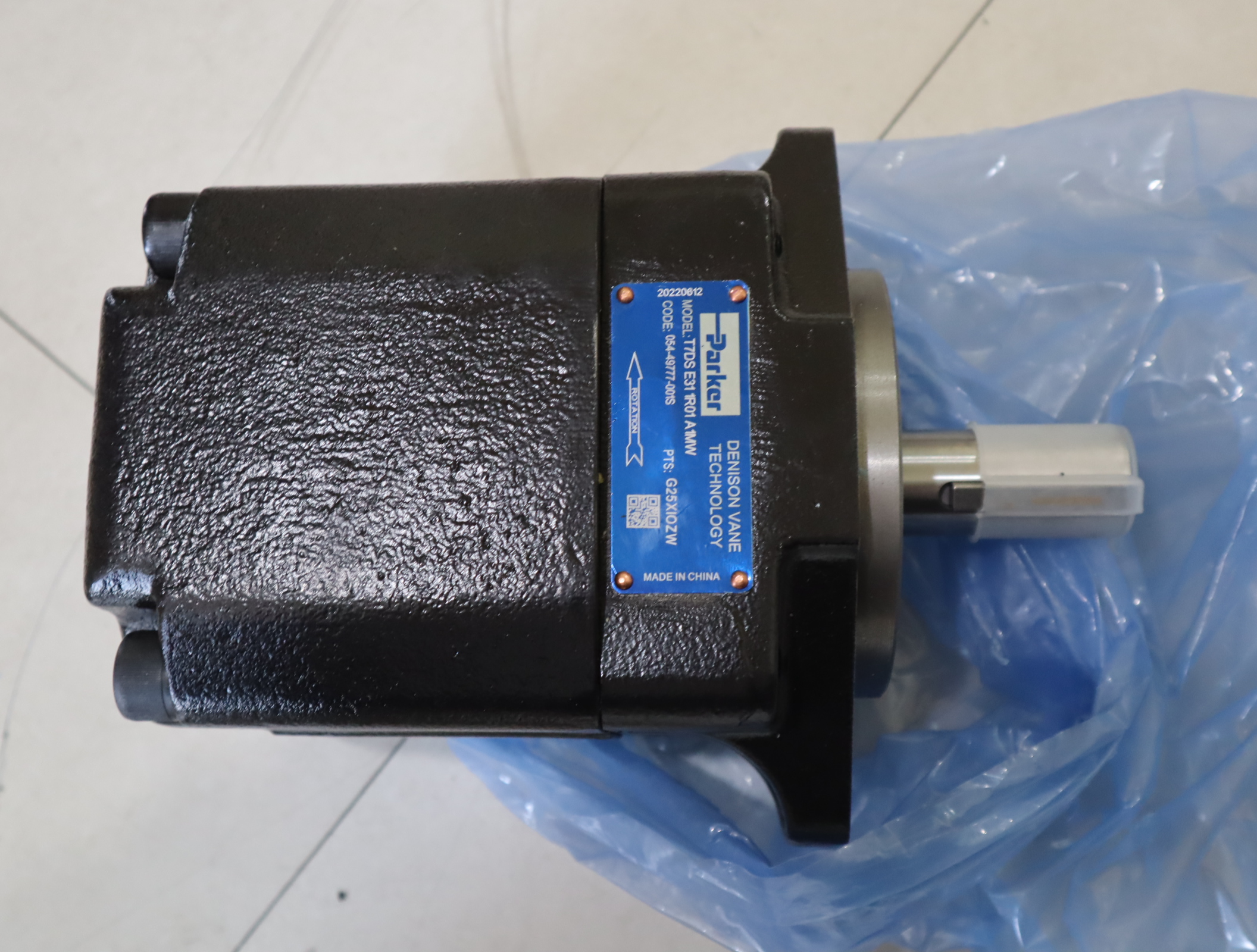 T7DS E42 1R02 A1MW 054-49779-002S 美国派克PARKER叶片泵