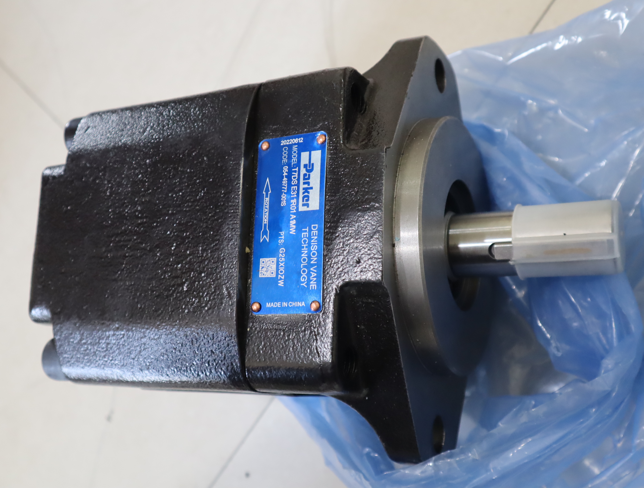 T7DS E42 1R02 A1MW 054-49779-002S 美国派克PARKER叶片泵