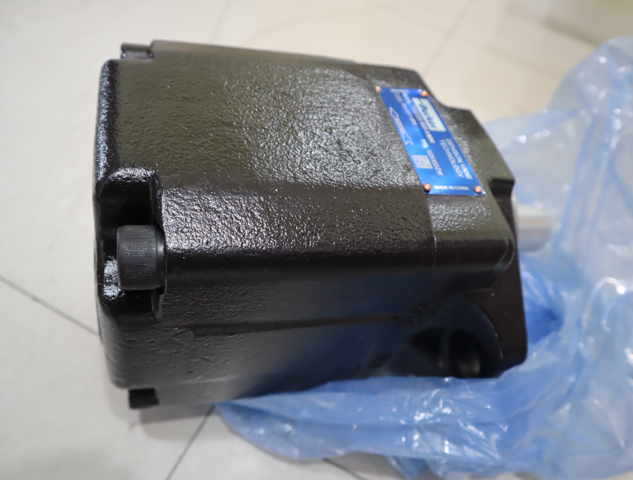 T7DS E42 1R02 A1MW 054-49779-002S 美国派克PARKER叶片泵