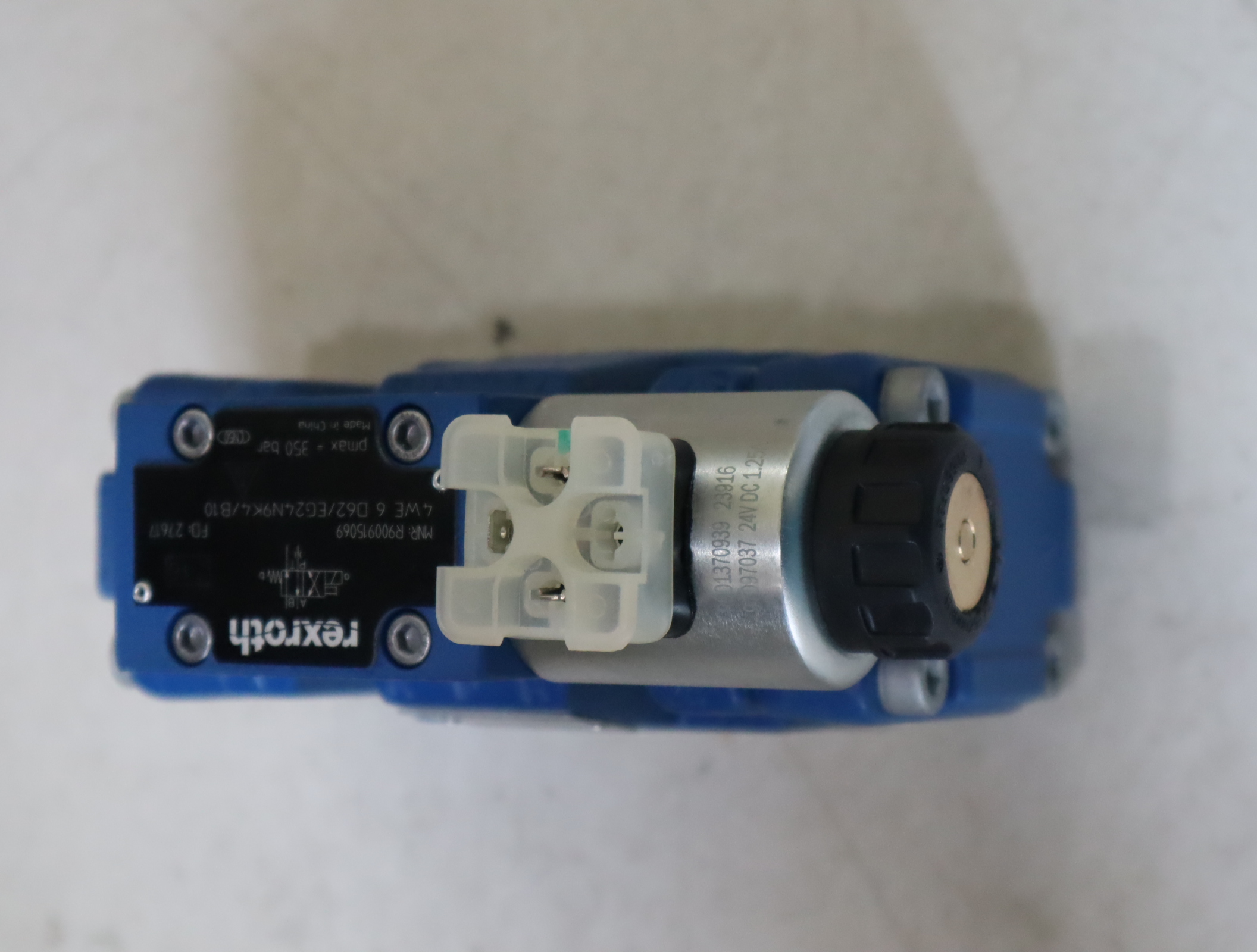 R900943462 4WEH10D4X/6EG24N9ETK4/B10 德国力士乐REXROTH电液阀