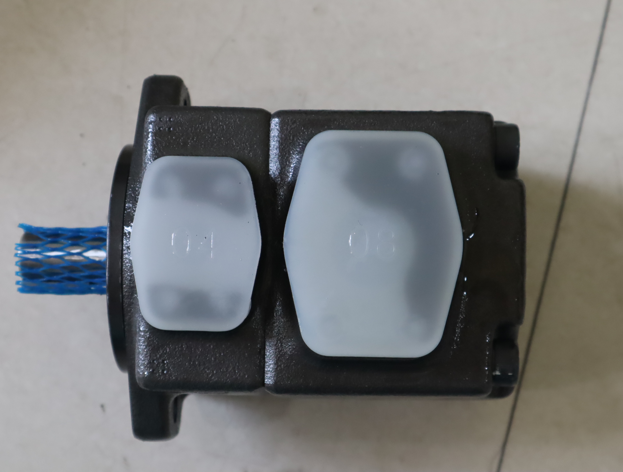 PV2R1-10-F-RAA-43 日本油研YUKEN叶片泵