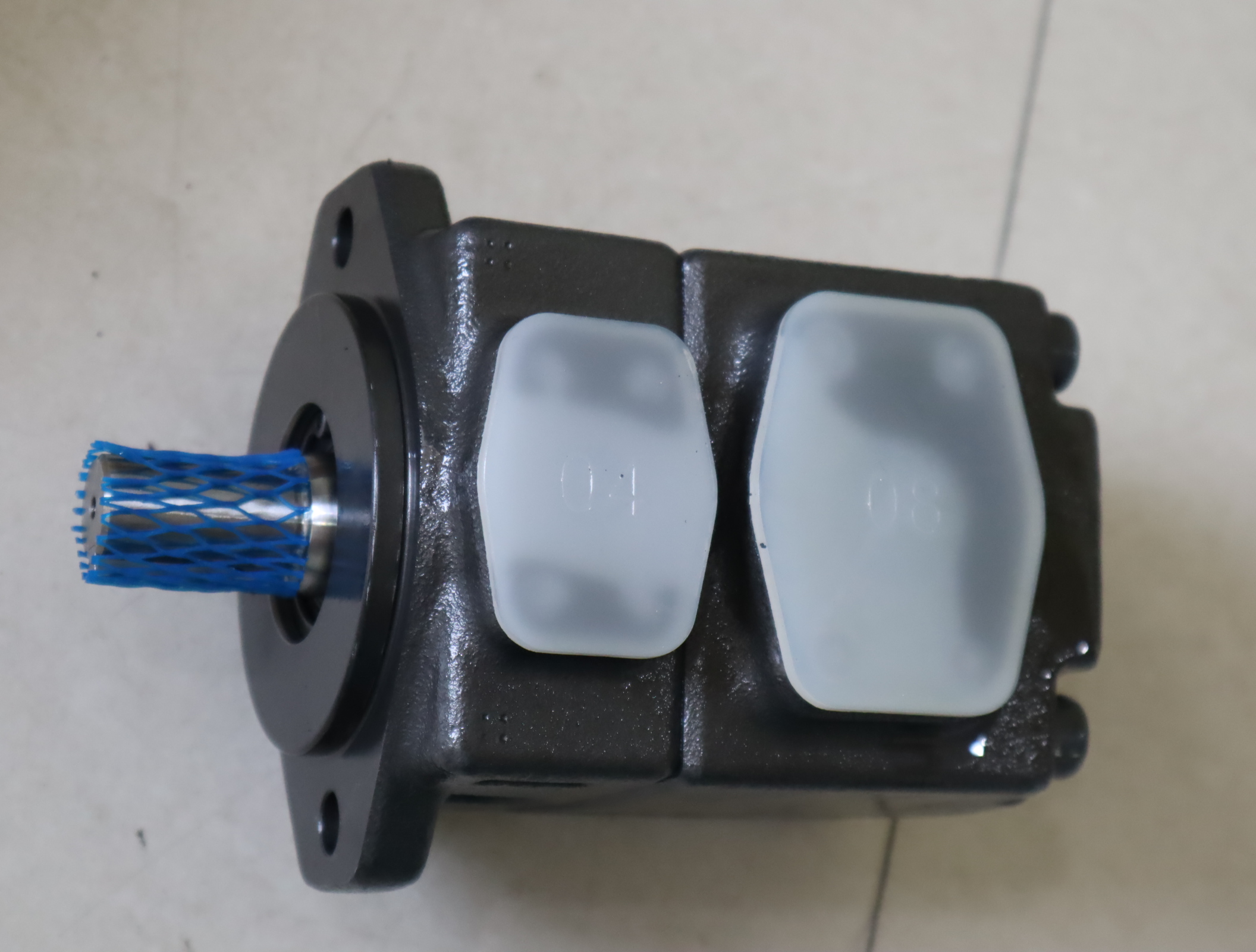 PV2R1-10-F-RAA-43 日本油研YUKEN叶片泵