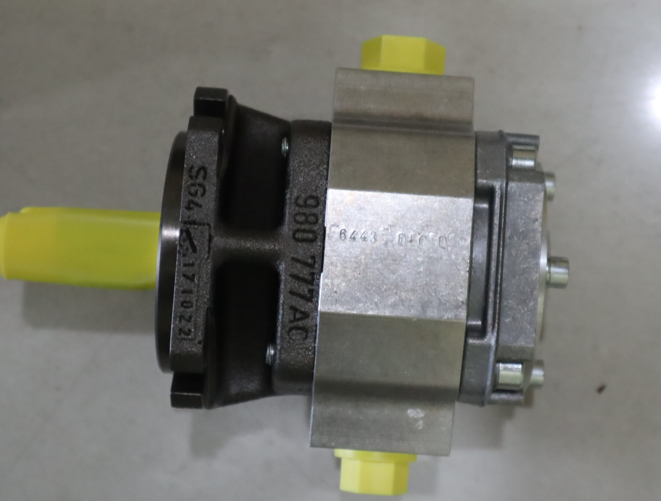 R900932266  PGF2-2X/008RE01VE4 PGF2-22/008RE01VE4力士乐齿轮泵