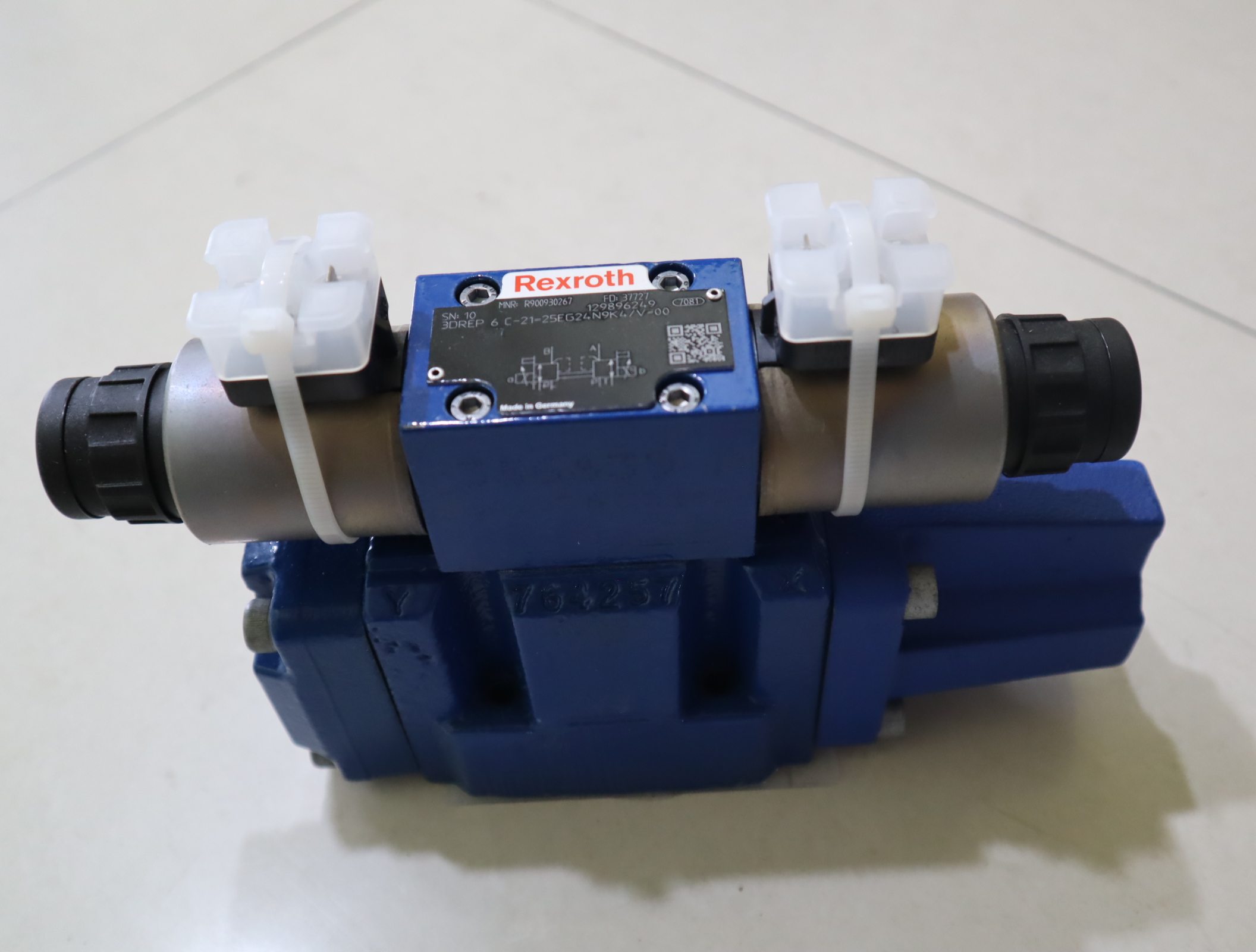 4WRZ10W6-85-73/6EG24N9K4/V R900946716 德国力士乐REXROTH比例阀