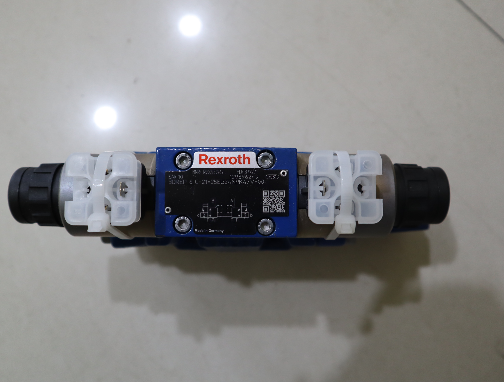 4WRZ10W6-85-73/6EG24N9K4/V R900946716 德国力士乐REXROTH比例阀