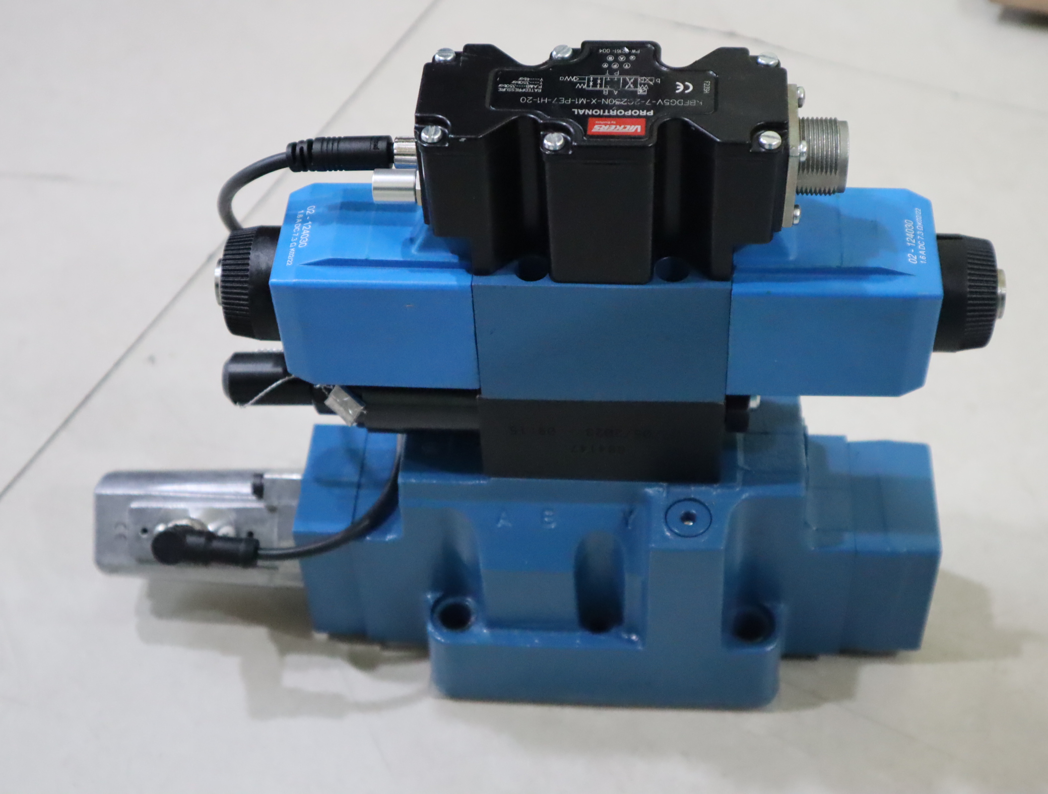 KBFDG5V-7-2C230N-X-M1-PE7-H1-20 美国威格士VICKERS比例阀丹佛斯