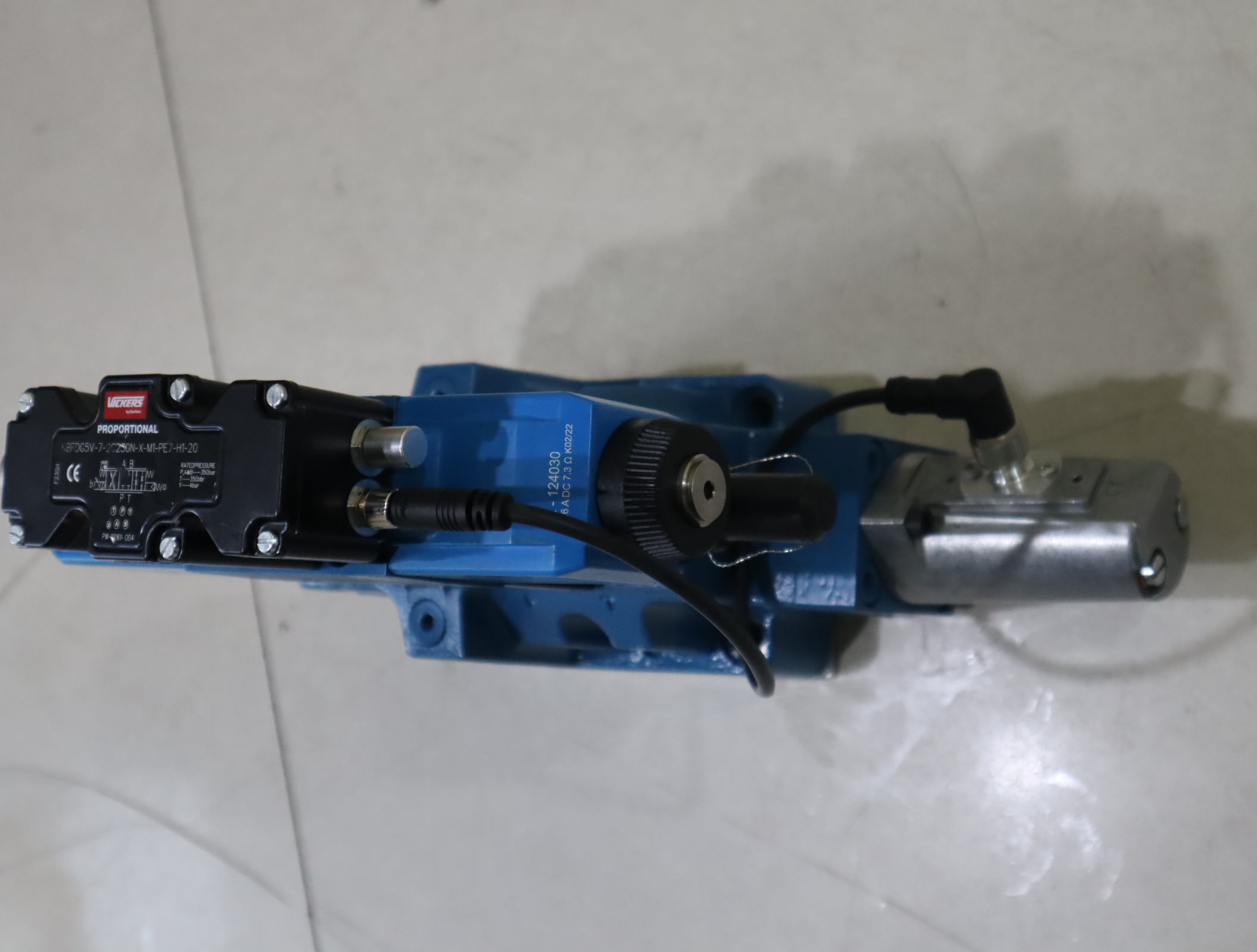 KBFDG5V-7-2C230N-X-M1-PE7-H1-20 美国威格士VICKERS比例阀丹佛斯