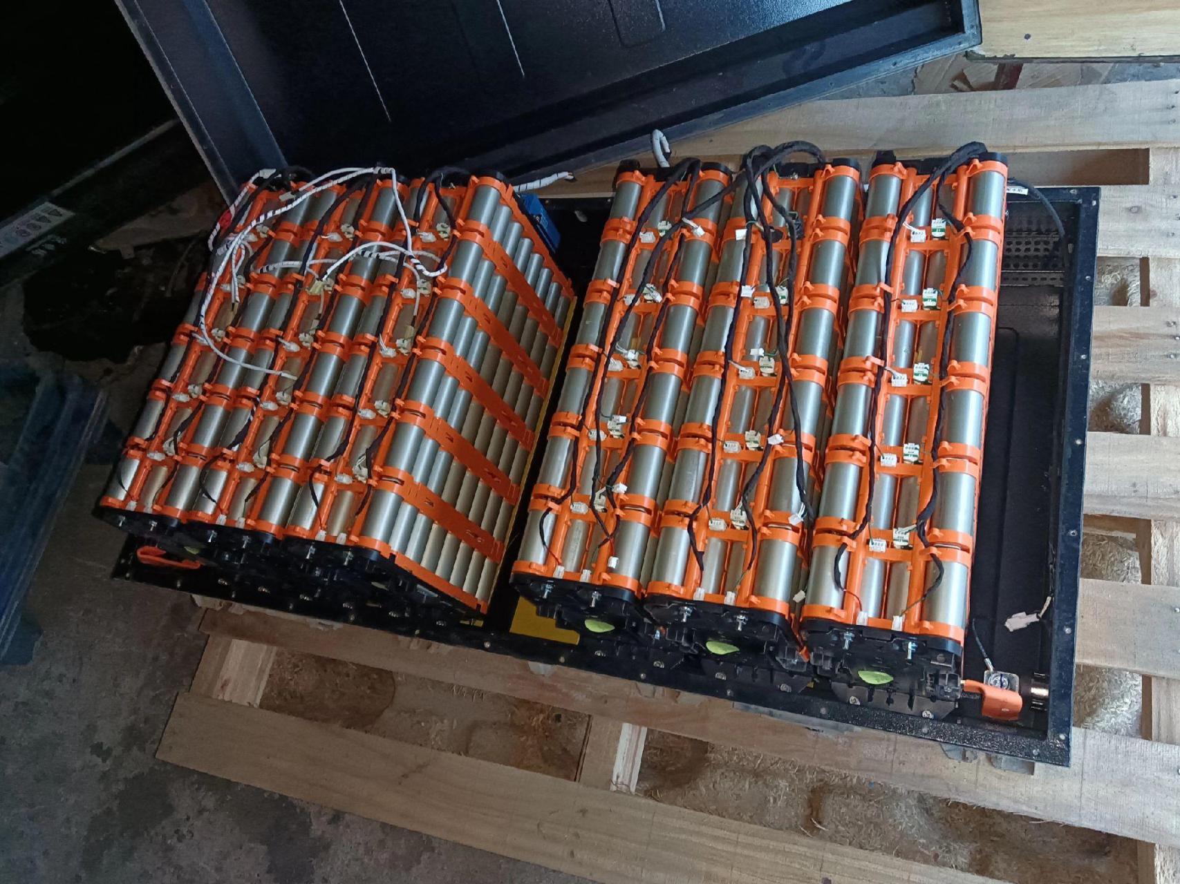 报废锂电池回收厂家 18650锂离子电池钴锂电池 三元 南 京