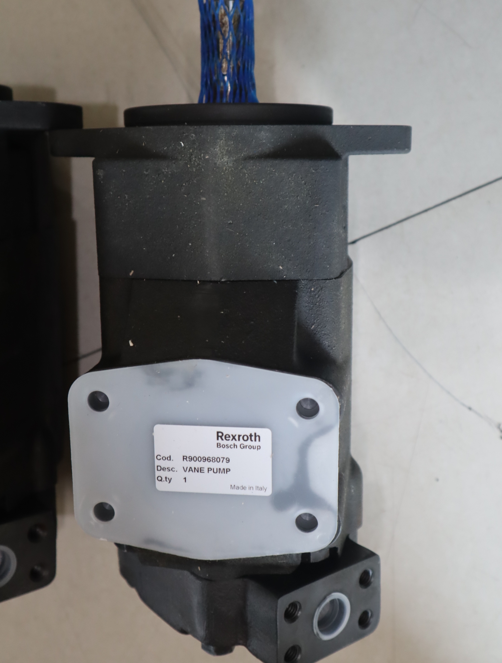 R900968079  PVV21-1X/045-040RA15UDMB 德国力士乐REXROTH叶片泵