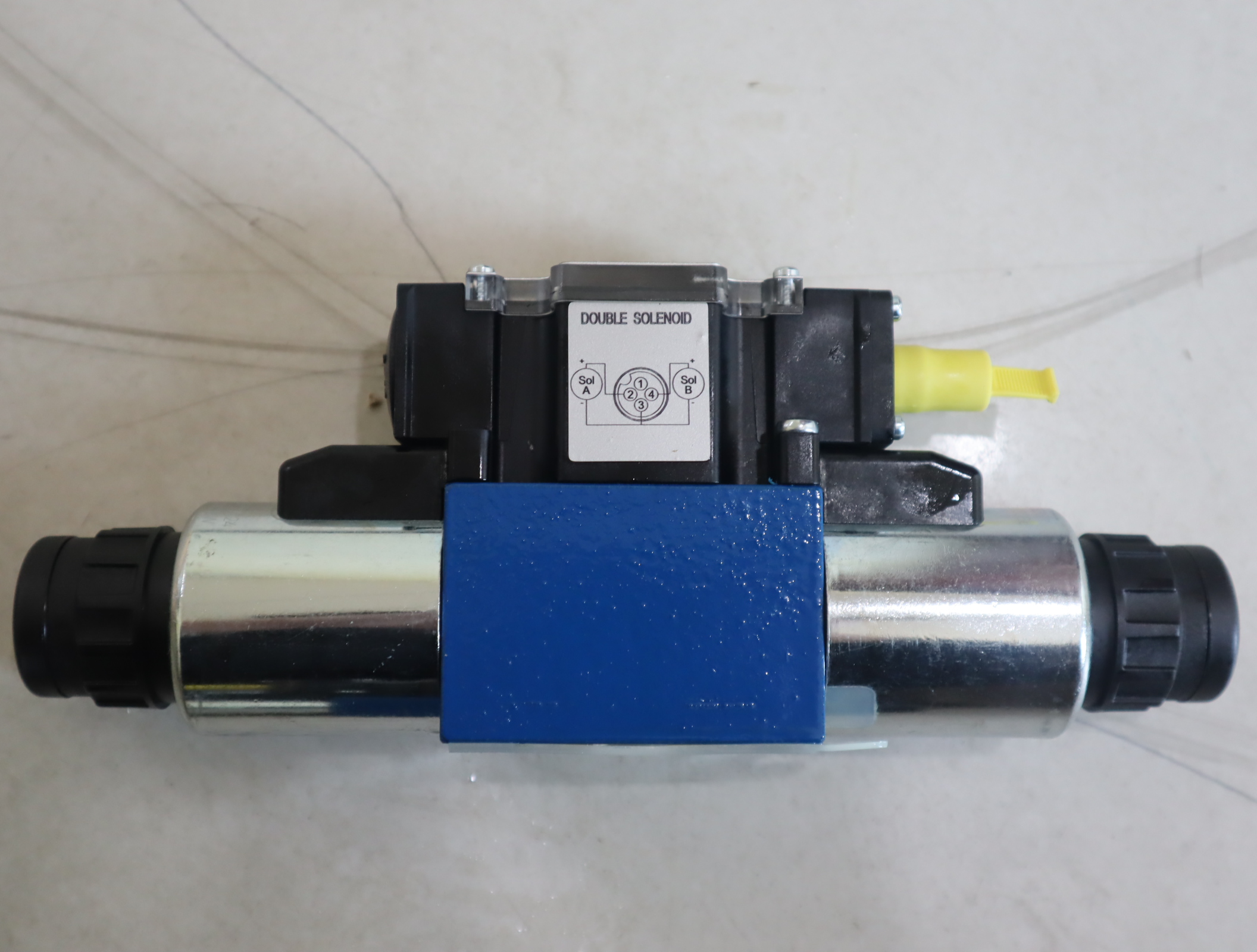 R900779787 4WE 6 C46-6X/OFEG24N9DK35L/V SO407 AN REXROTH