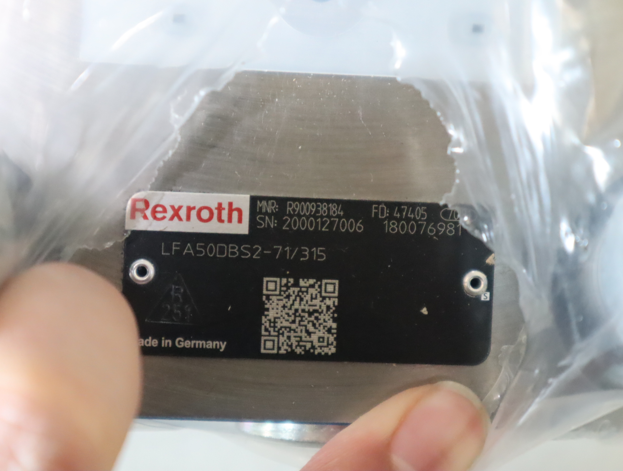 LFA50DBS2-71/315 LFA50DBS2-7X/315 R900938184 REXROTH盖板