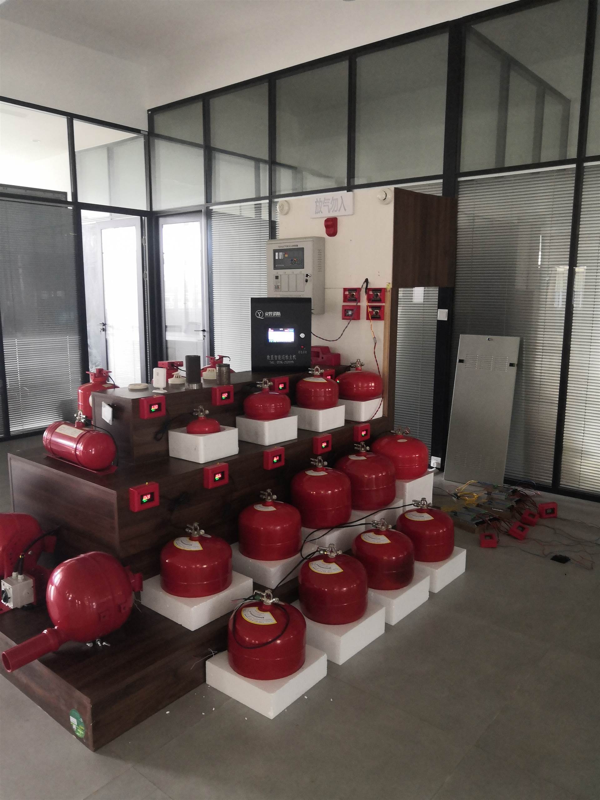 220kv电缆沟灭火装置侧卧式灭火装置FZB-ACF0.8/1.5消防方案免费咨询