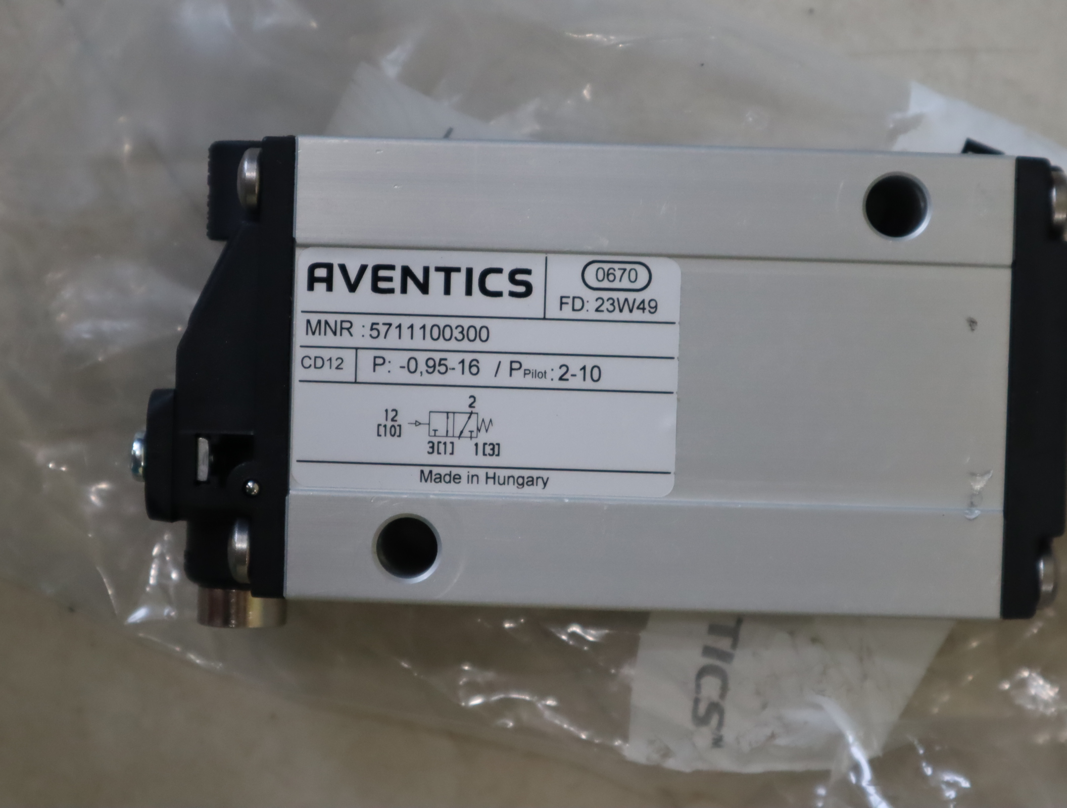 5711100300 R412010767 德国安沃驰AVENTICS 气动元件