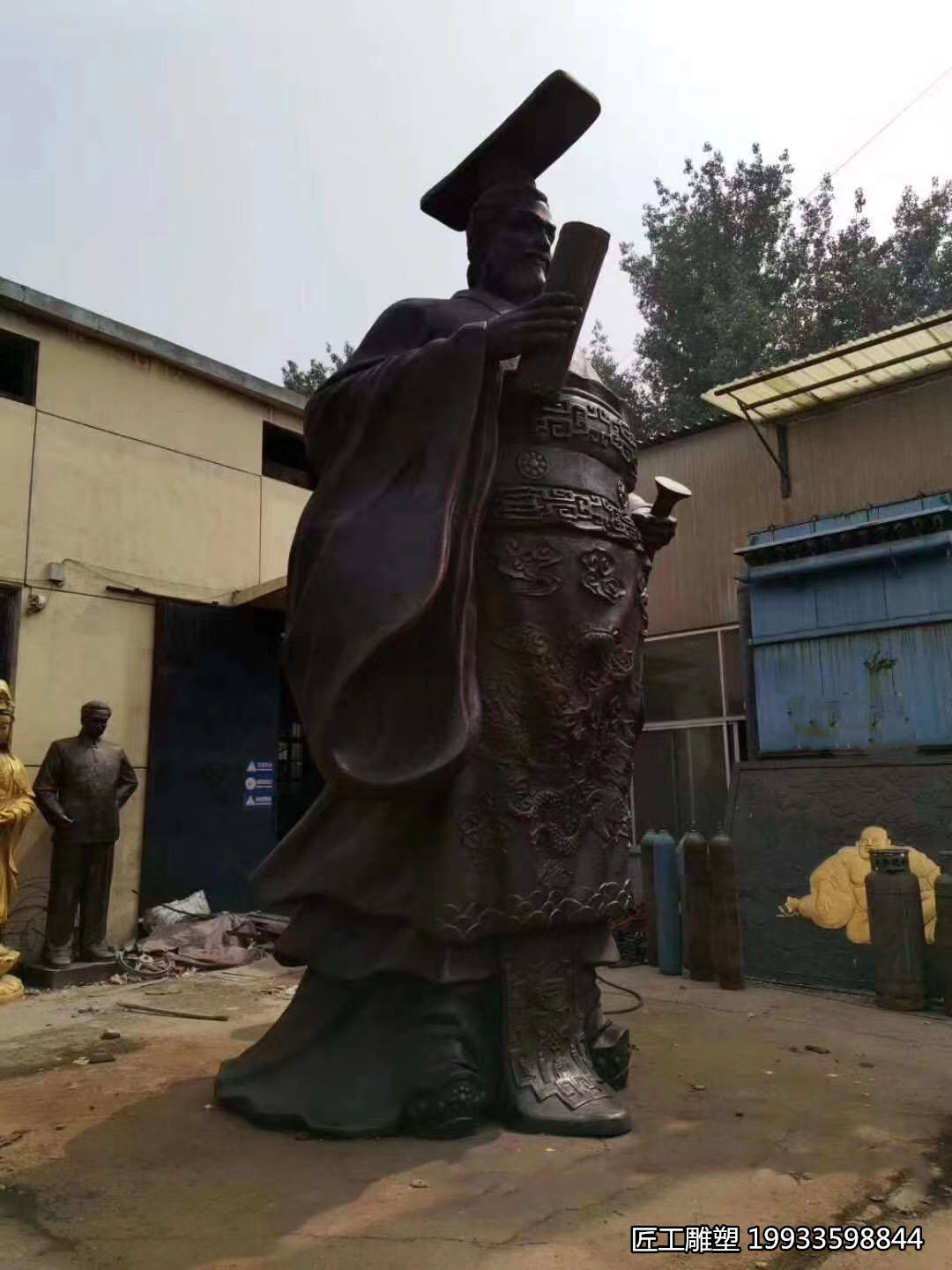 玻璃钢铸铜宰相人物装饰摆件雕塑