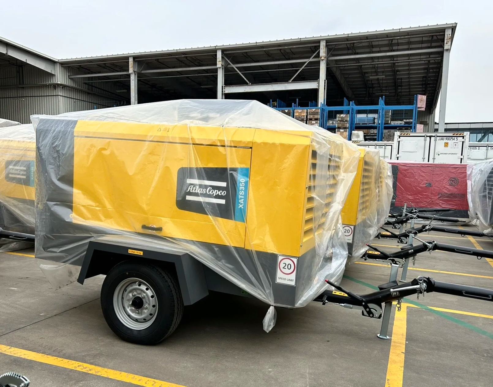 阿特拉斯柴油移动空压机XAHS350  气量10立方压力12bar  