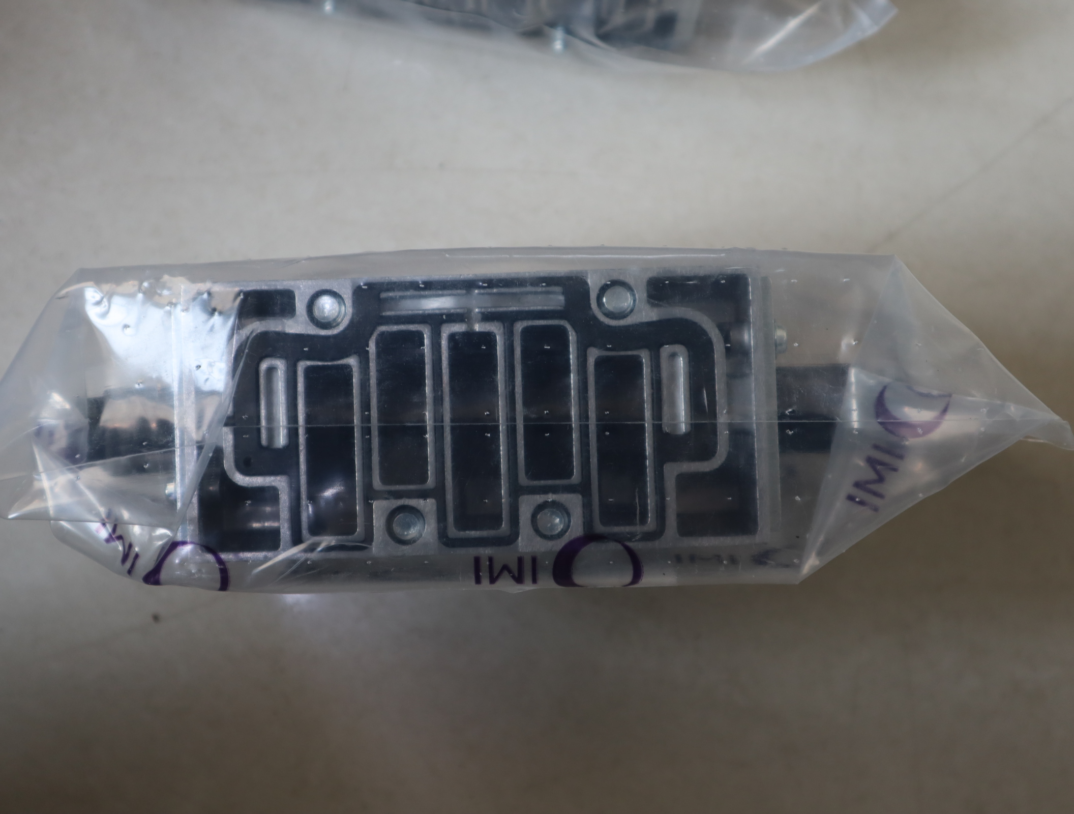 SXE9775-Z50-60-13J 英国诺冠 IMI NORGREN气动阀