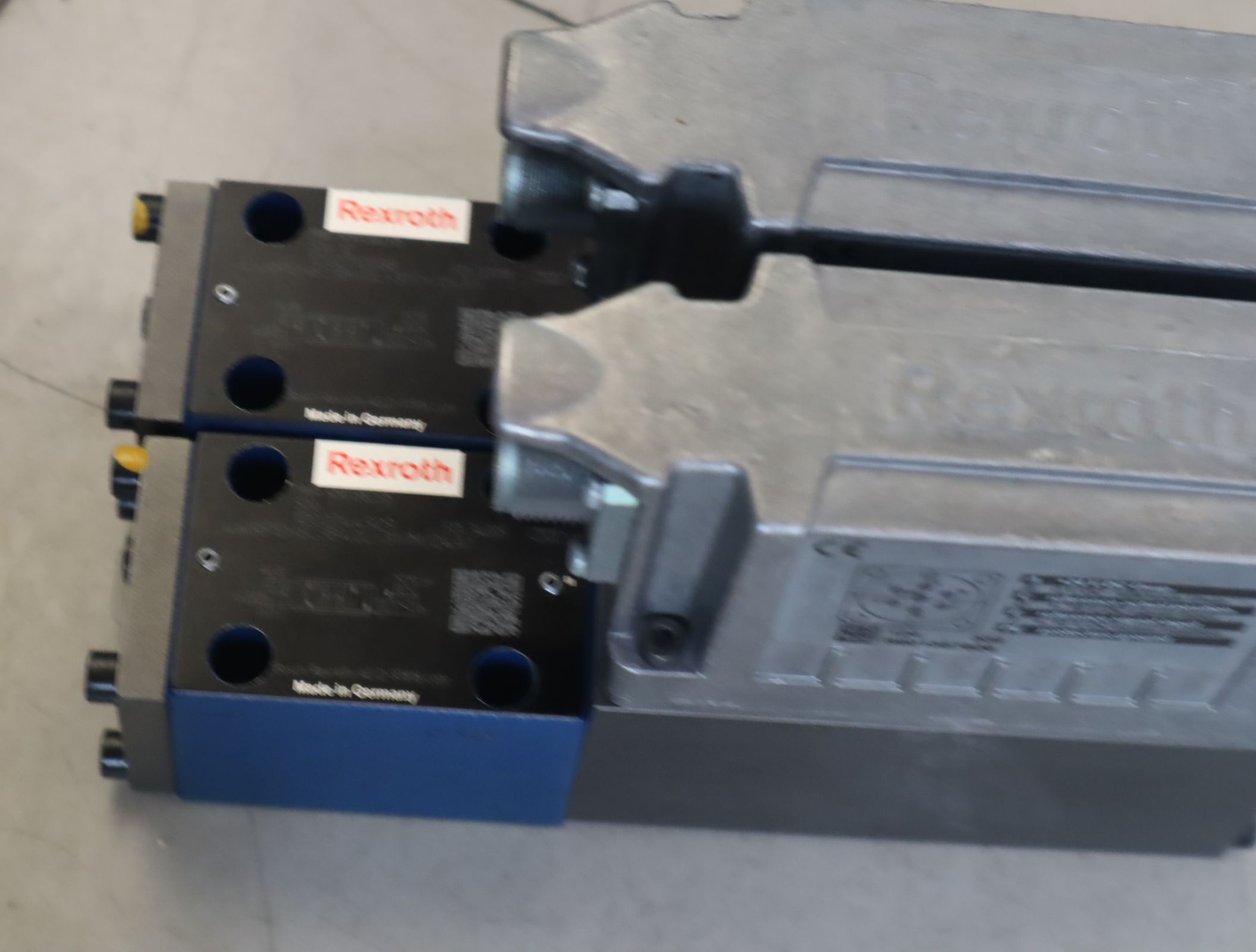 4WRPEH6C3B40L-31/M/24A1 R901382315 德国力士乐REXROTH比例阀