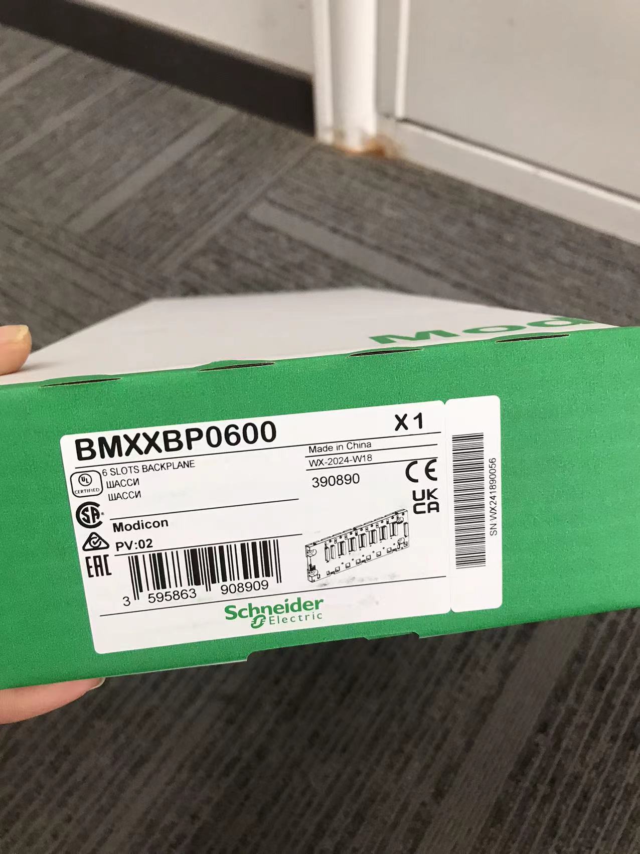 施耐德电气 X80附件O适配器BMXXBP0600 6槽底板,电源不占槽位