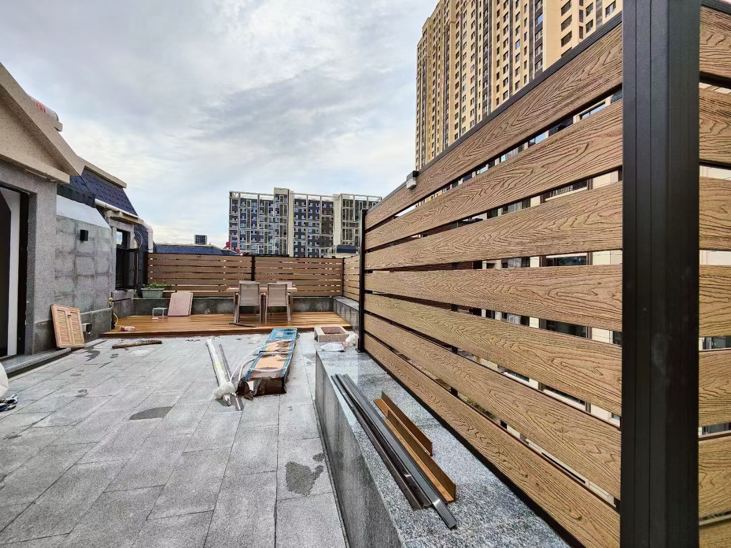 户外二代共挤PE塑木的介绍