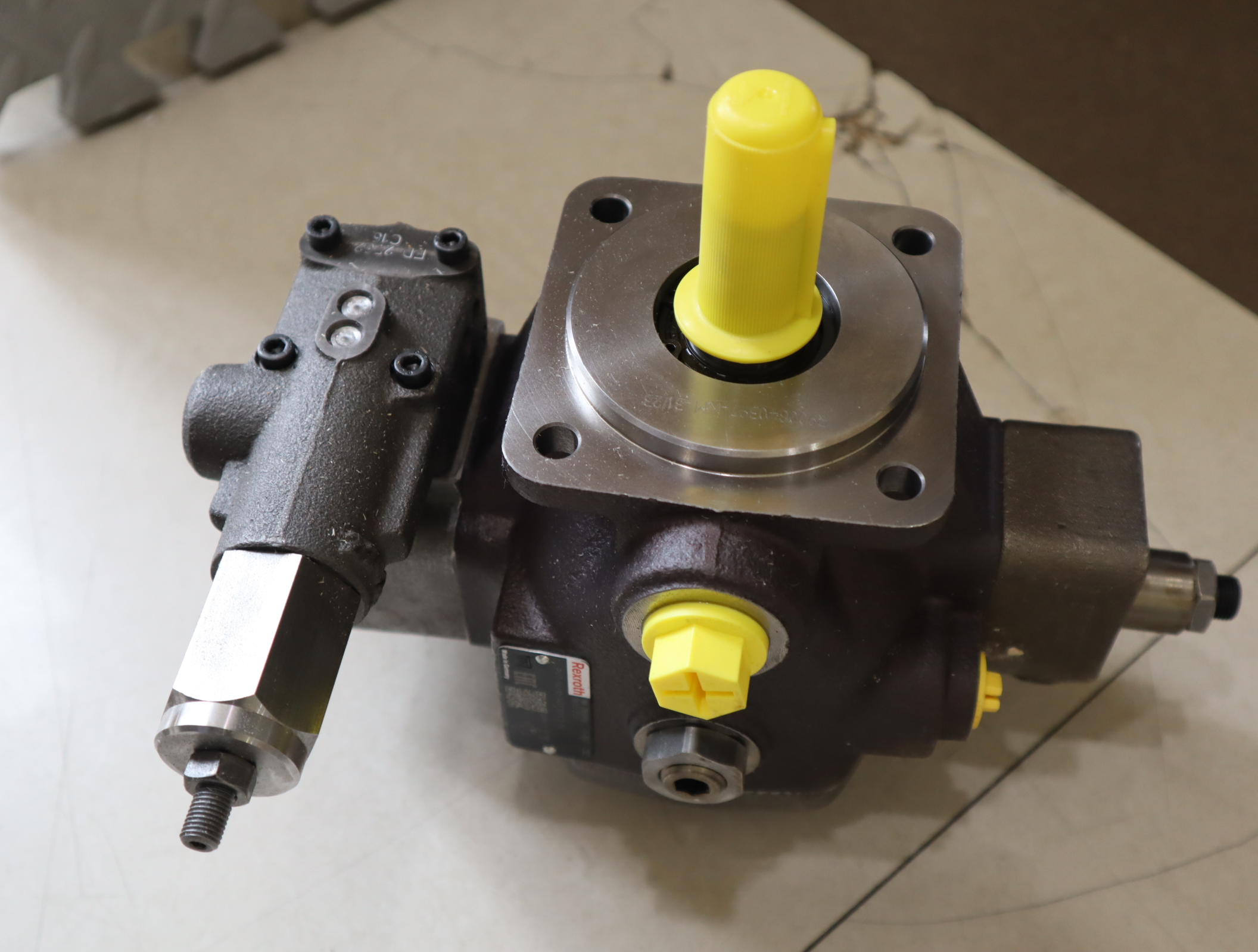 R900580381 PV7-1A/10-14RE01MC0-16 德国REXROTH力士乐叶片泵