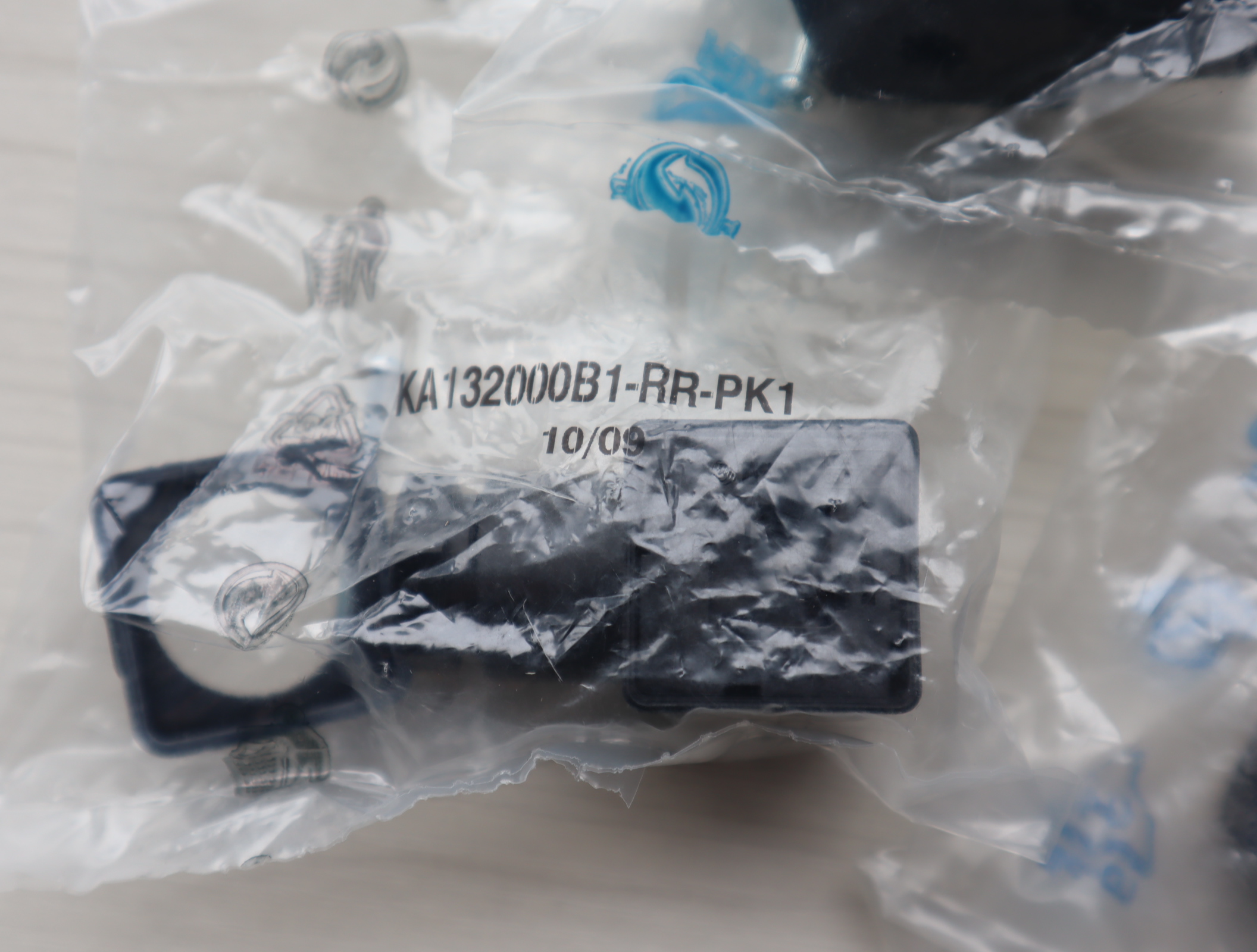 KA132000B1-RR-PK1 德国力士乐REXROTH电磁阀Z4插头