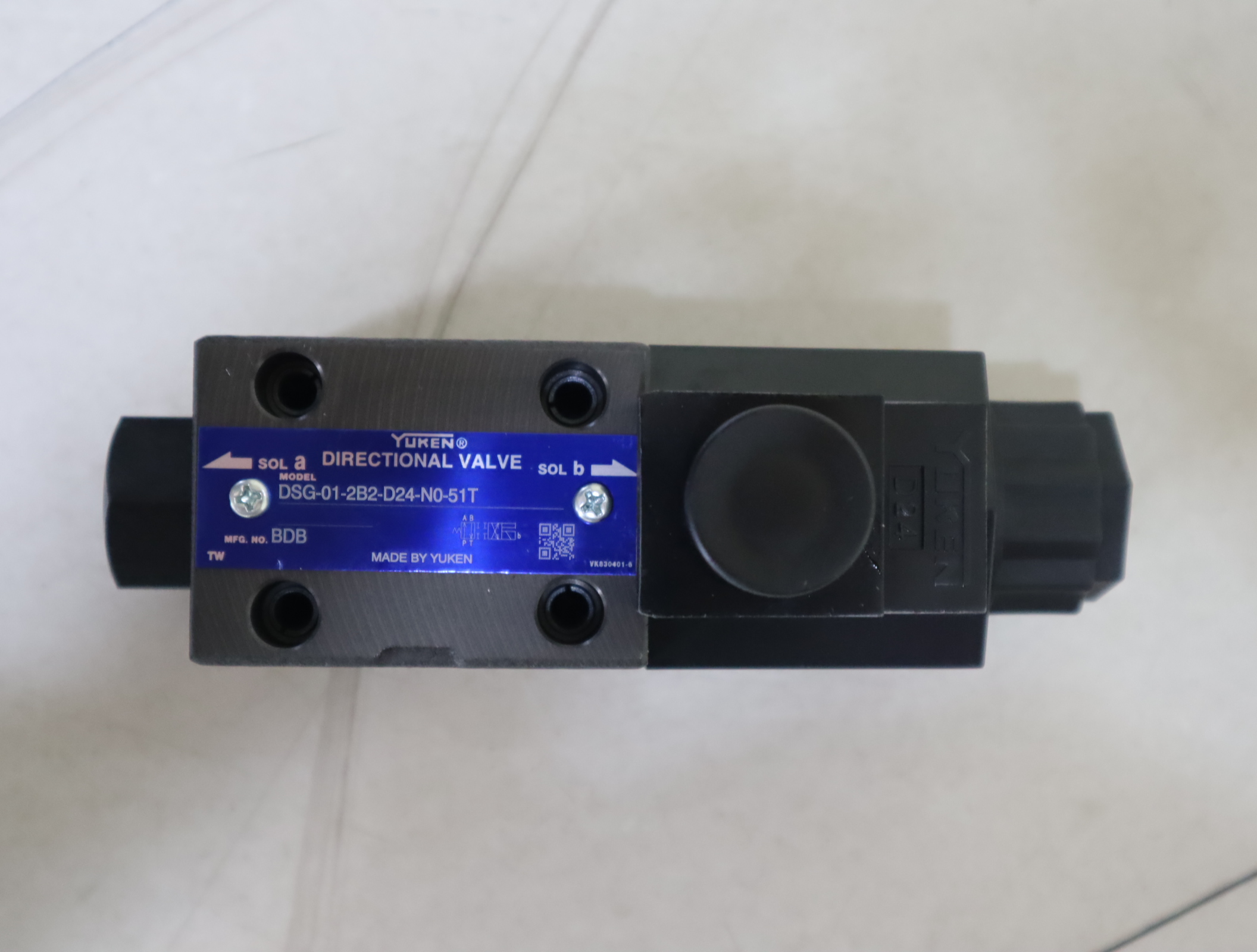 DSG-01-2B2-D24-N0 51T 日本油研YUKEN电磁阀