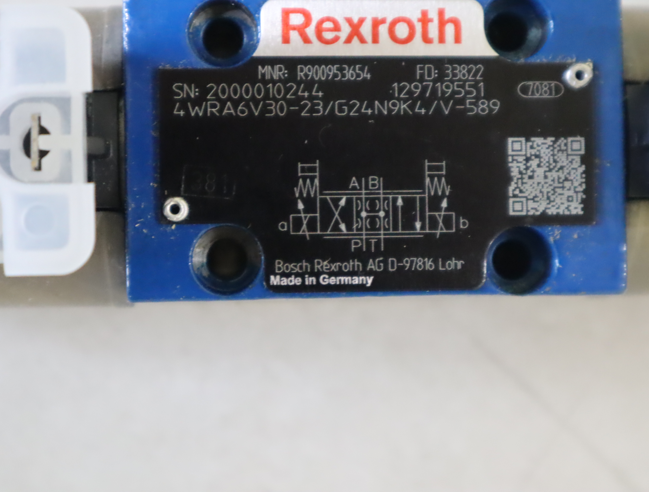 4WRA6V30-23/G24N9K4/V-589 R900953654 德国力士乐REXROTH比例阀