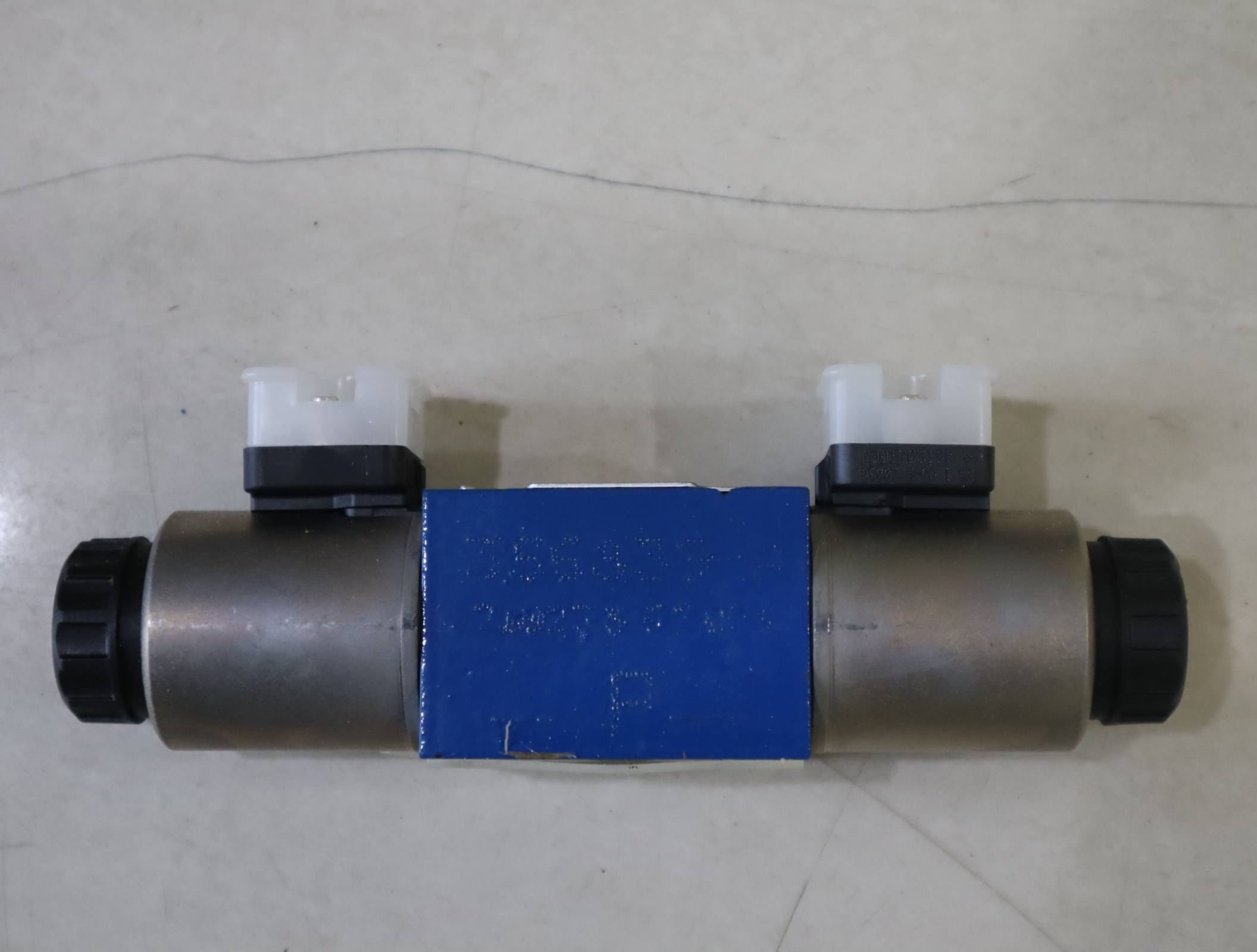 4WRA6V30-23/G24N9K4/V-589 R900953654 德国力士乐REXROTH比例阀