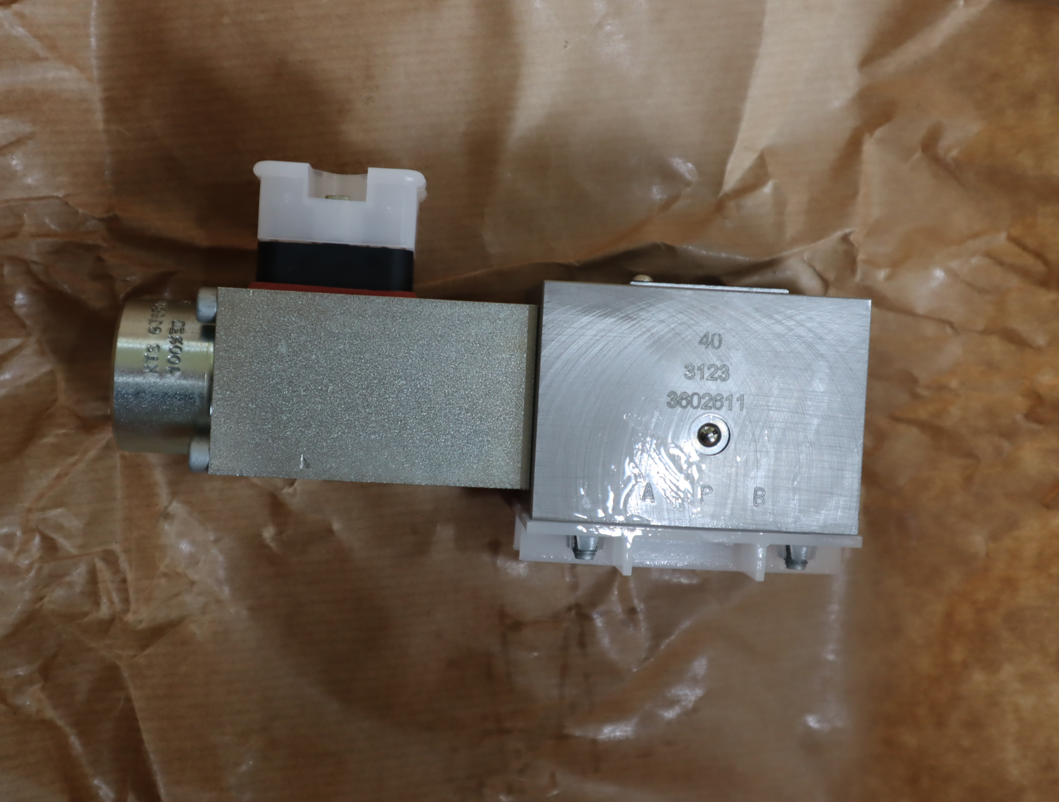 D1SE83BNJW 24V DC 美国派克PARKER电磁阀D1SE83BNJW