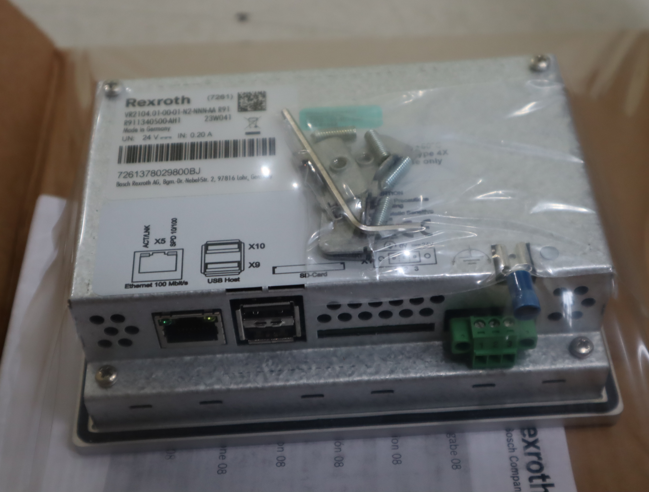 R911340500 VR2104.01-00-01-N2-NNN-AA 力士乐REXROTH控制面板