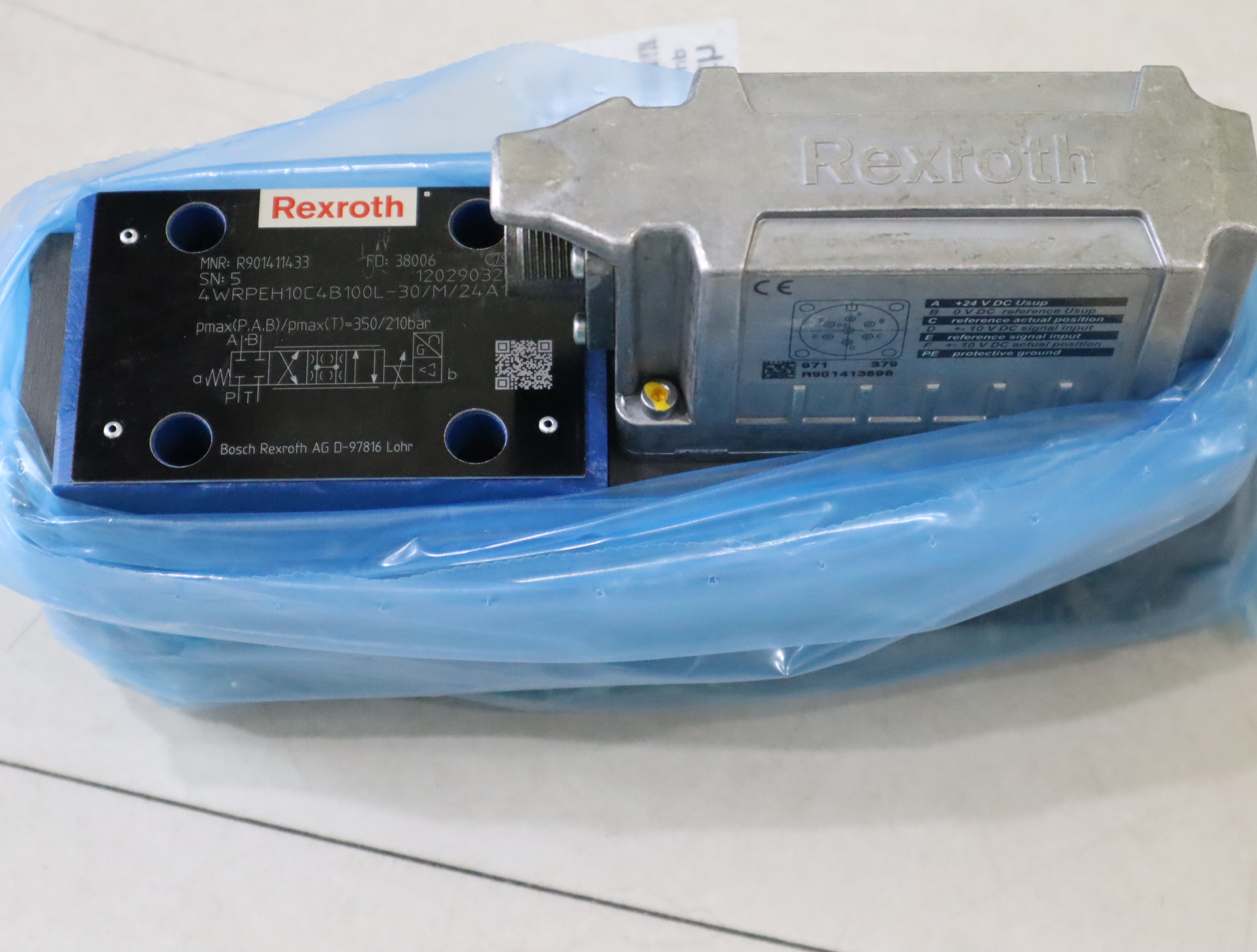 R901411433 4WRPEH10C4B100L-3X/M/24A1 力士乐REXROTH比例阀