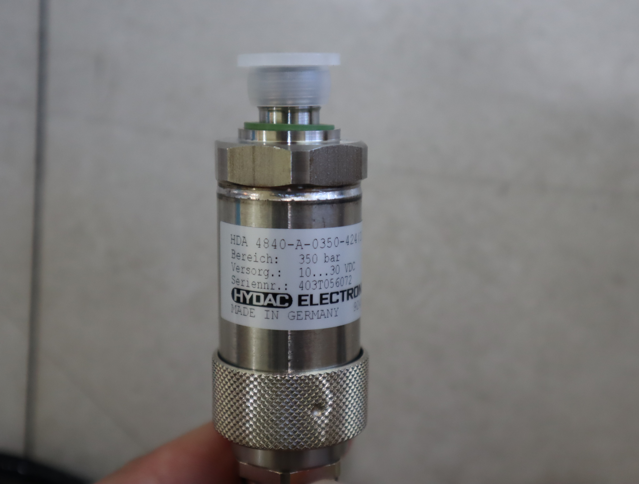 HDA4840-A-0350-42410m 924076 德国贺德克HYDAC压力温度传感器