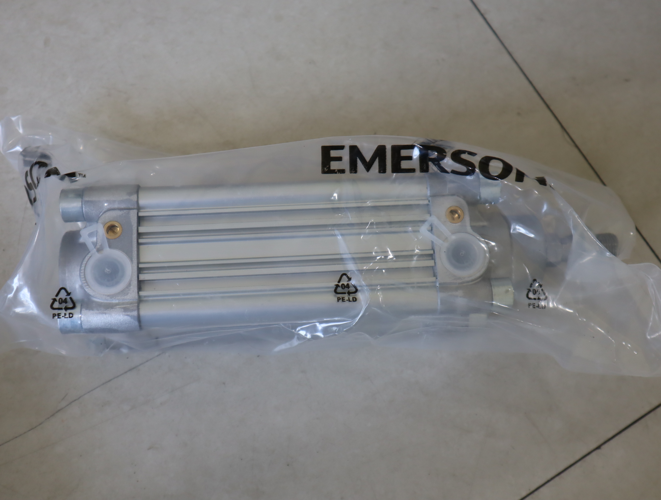 0822123004 063-0100 德国安沃驰AVENTICS气缸气动阀