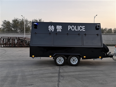 在需要时迅速部署以阻止车辆通行