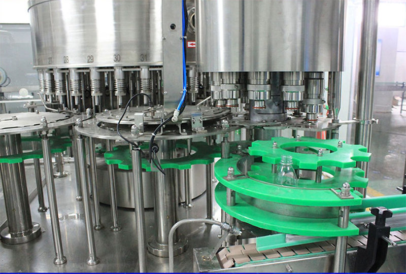 蓝莓果酒厂设备建设方案 包含原料处理/发酵/陈酿/包装流水线