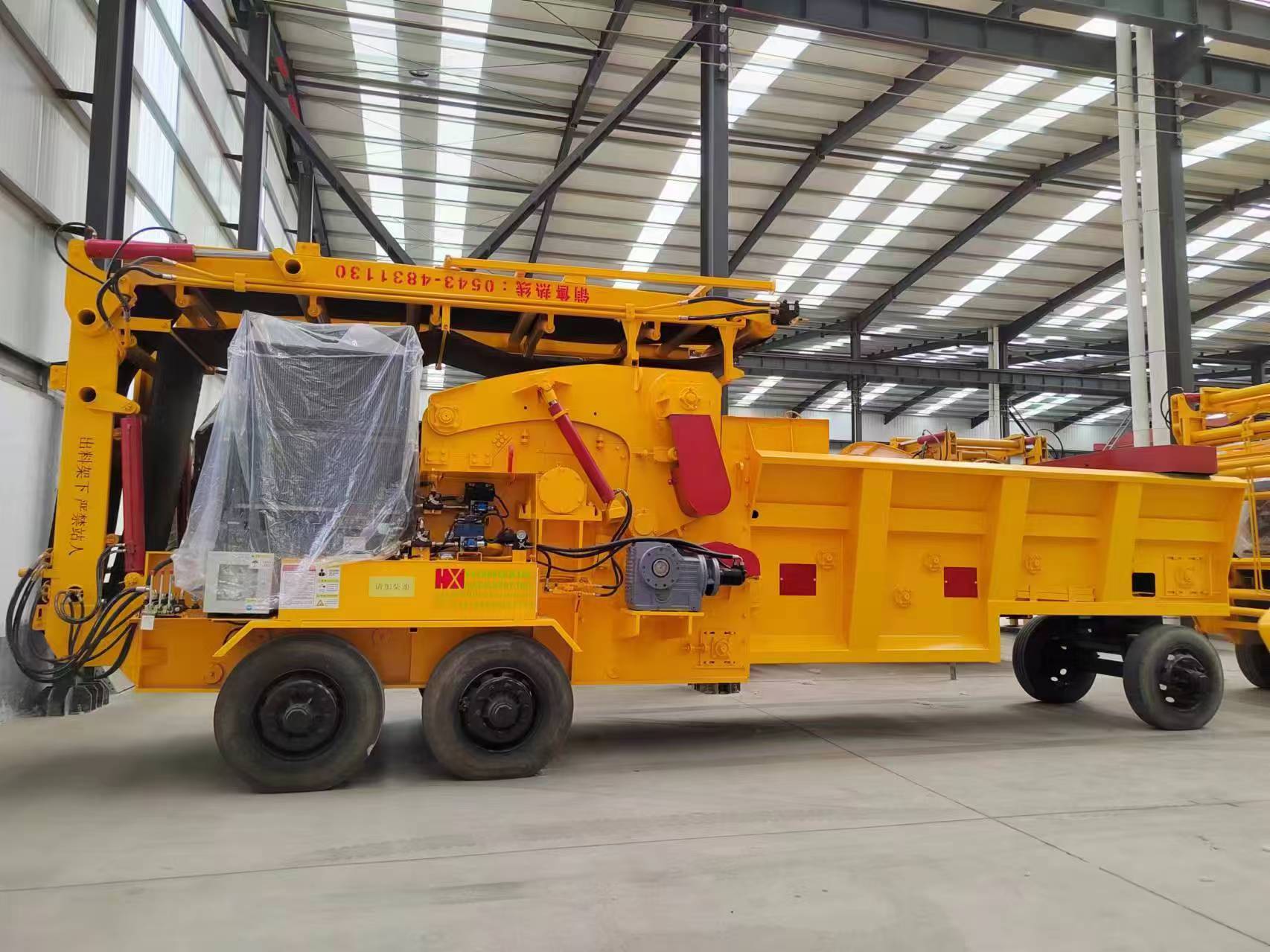 山东宏鑫全液压1400-1100削片机