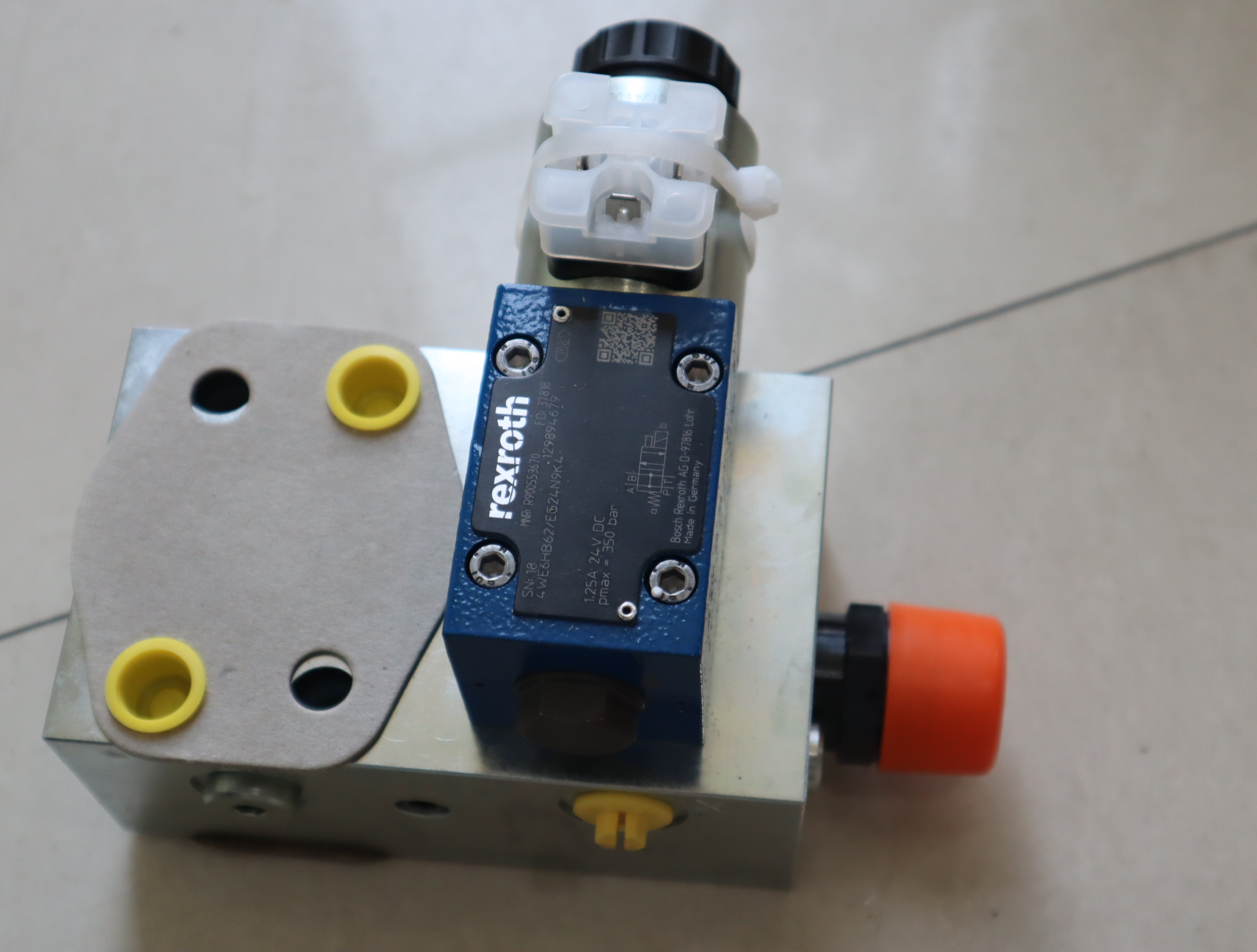 R900958447 DBAW30BH2-2X/200-6EG24N9K4A08 力士乐REXROTH泵块